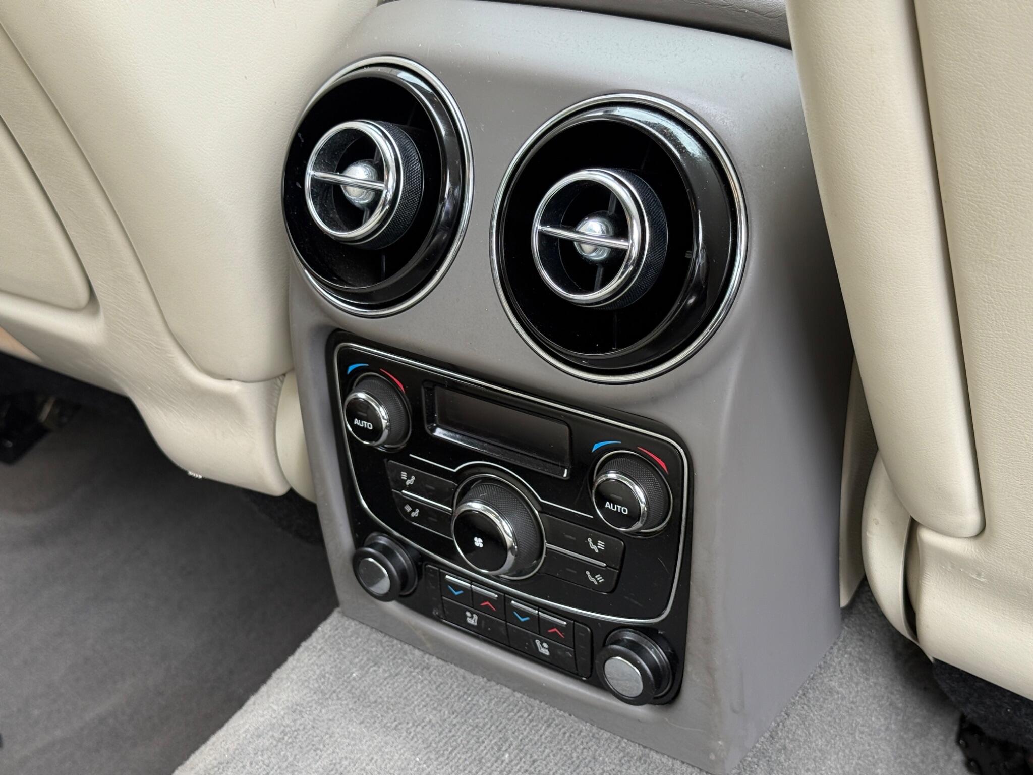 Jaguar XJ - Image 48
