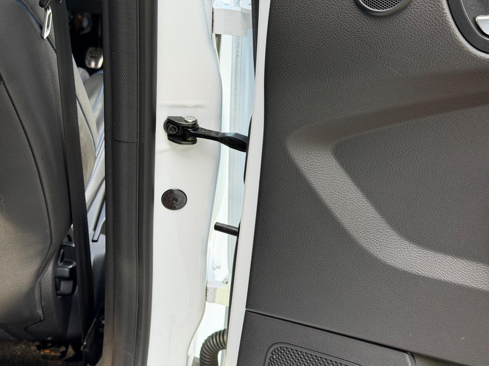 Ford Focus view 34