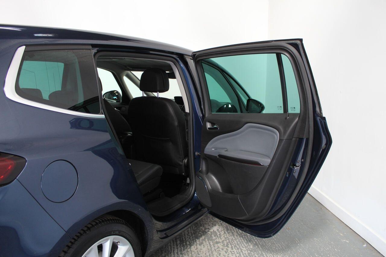 Vauxhall Zafira Tourer view 25