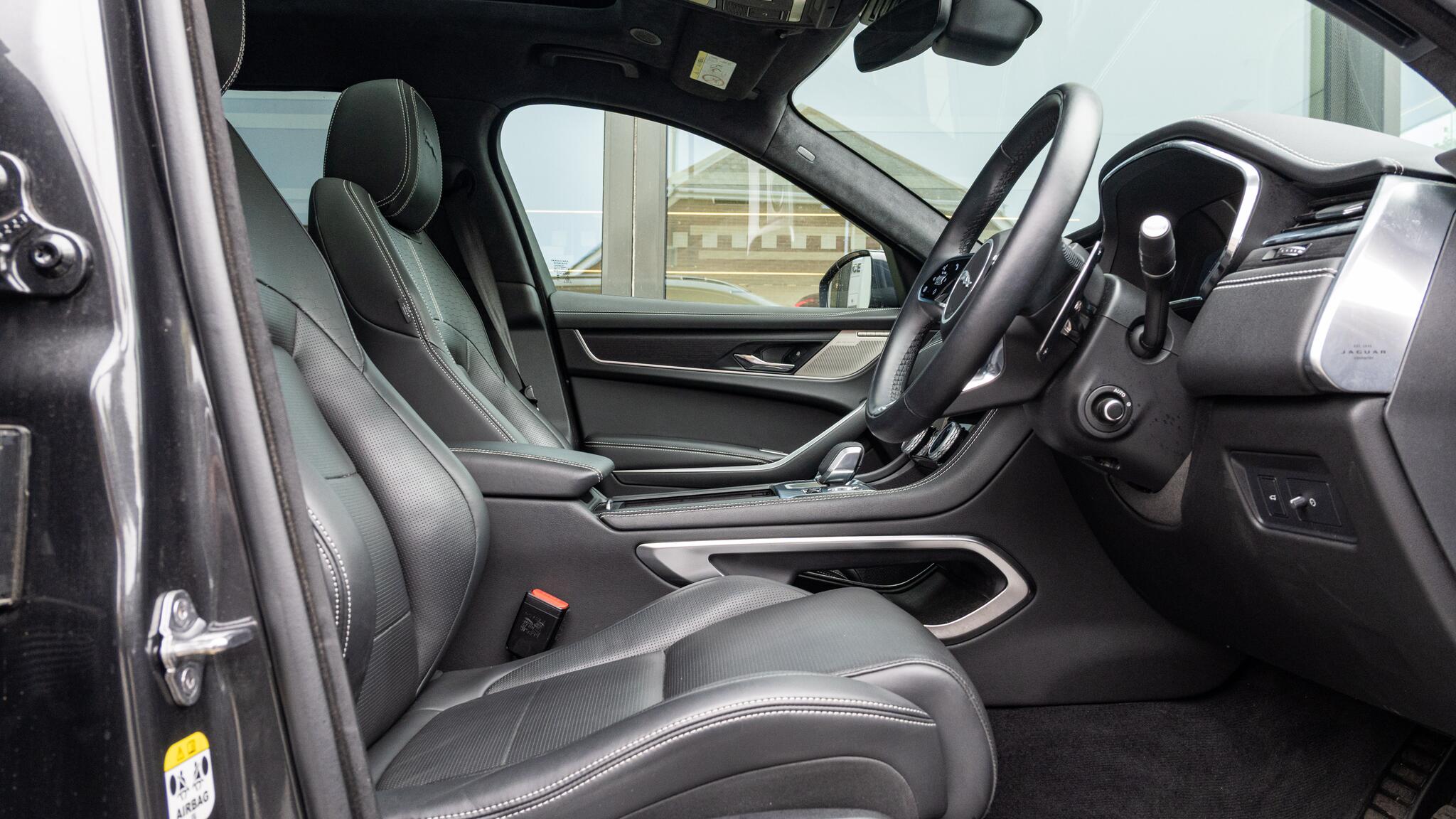 Jaguar F-Pace view 56