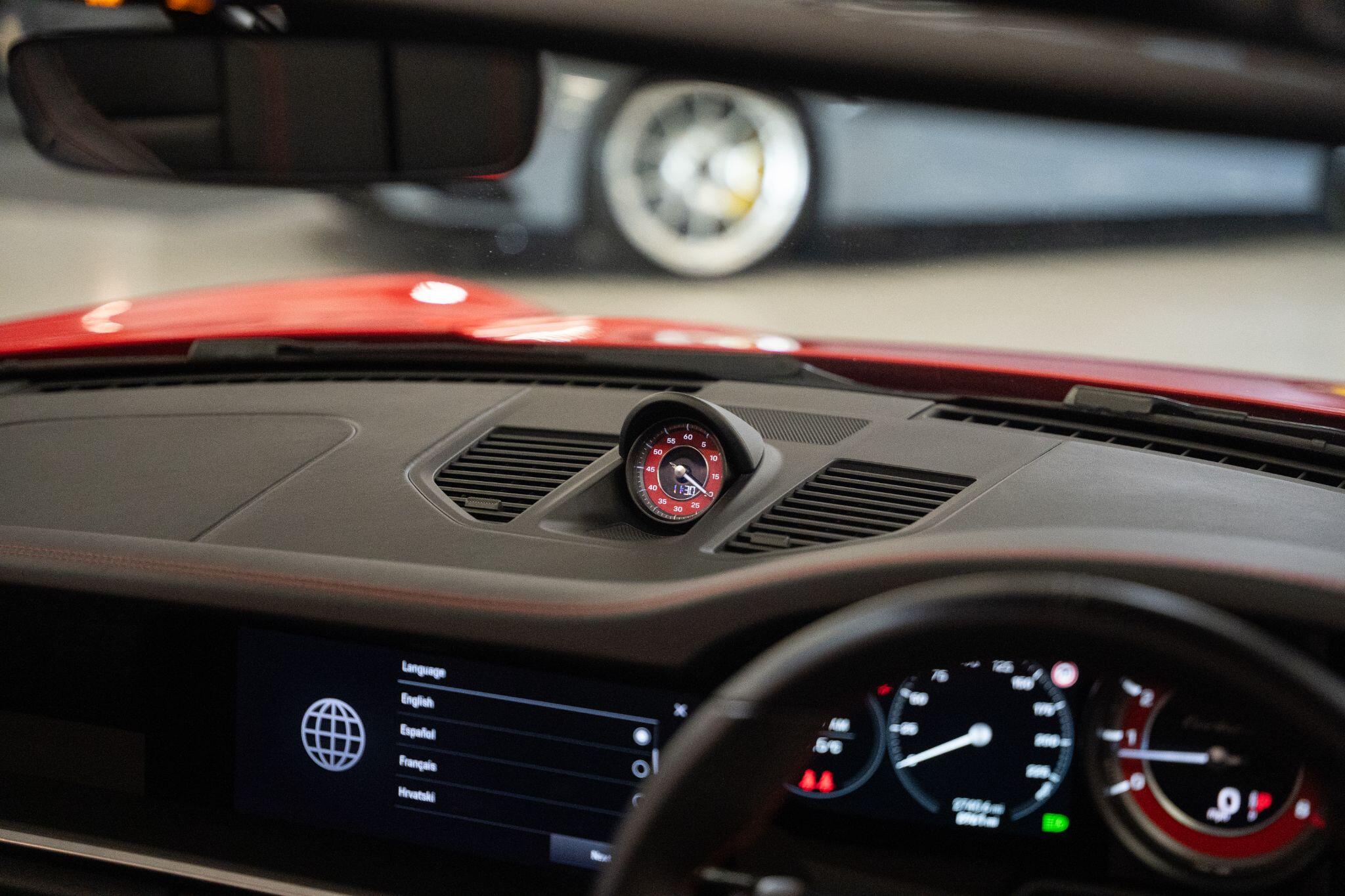 Porsche 911 view 22
