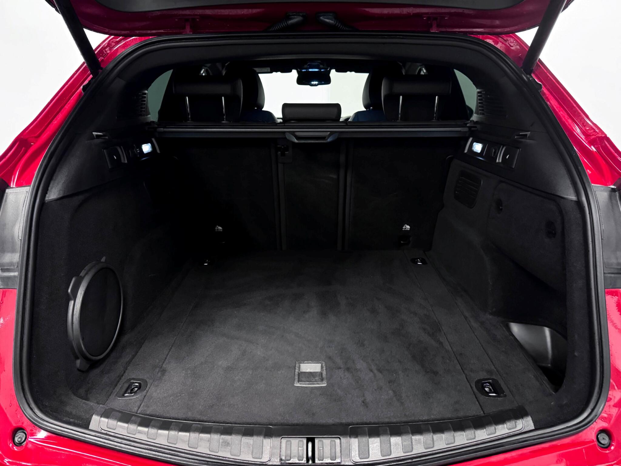 Alfa Romeo Stelvio view 7
