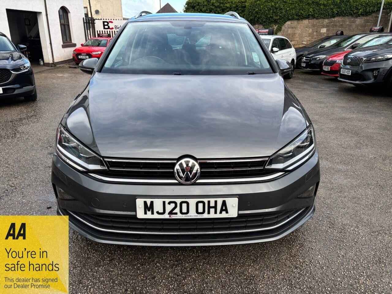 Volkswagen Golf SV view 4