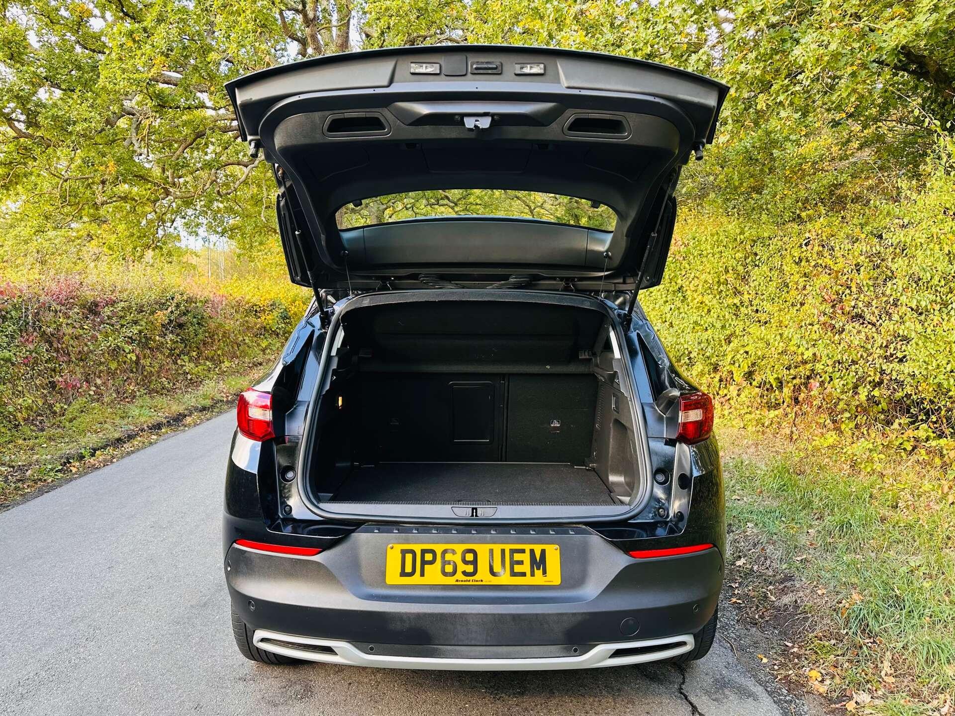 Vauxhall Grandland X view 36