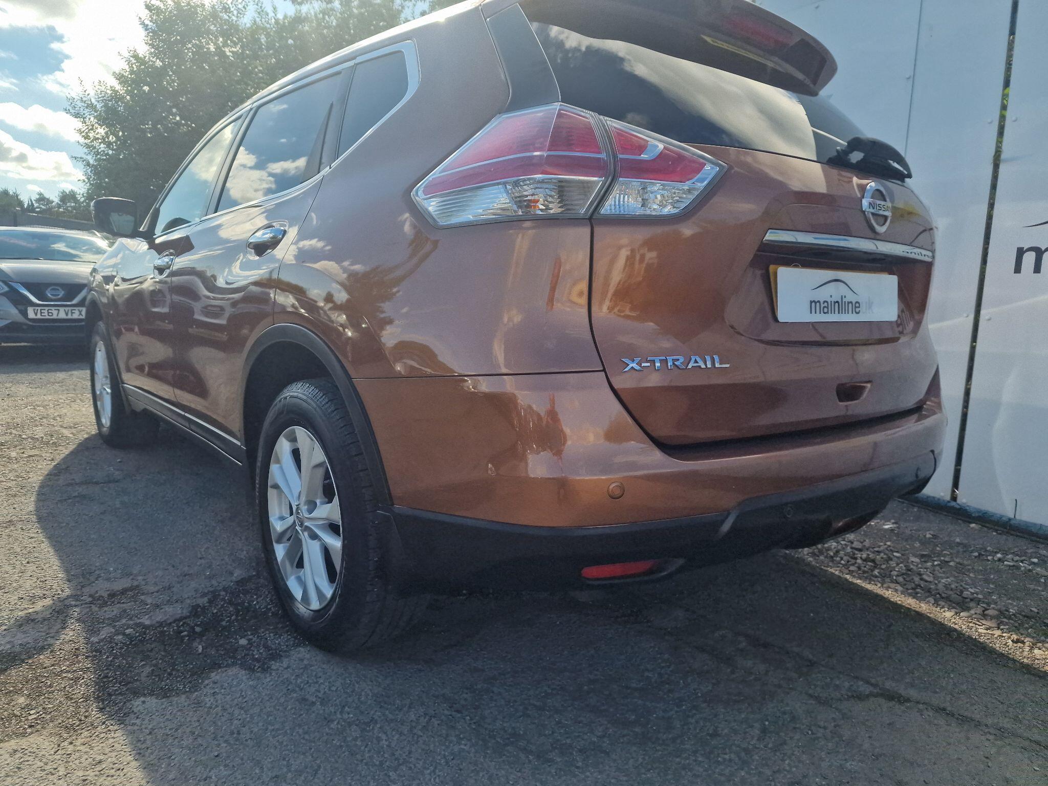 Nissan X-Trail view 10