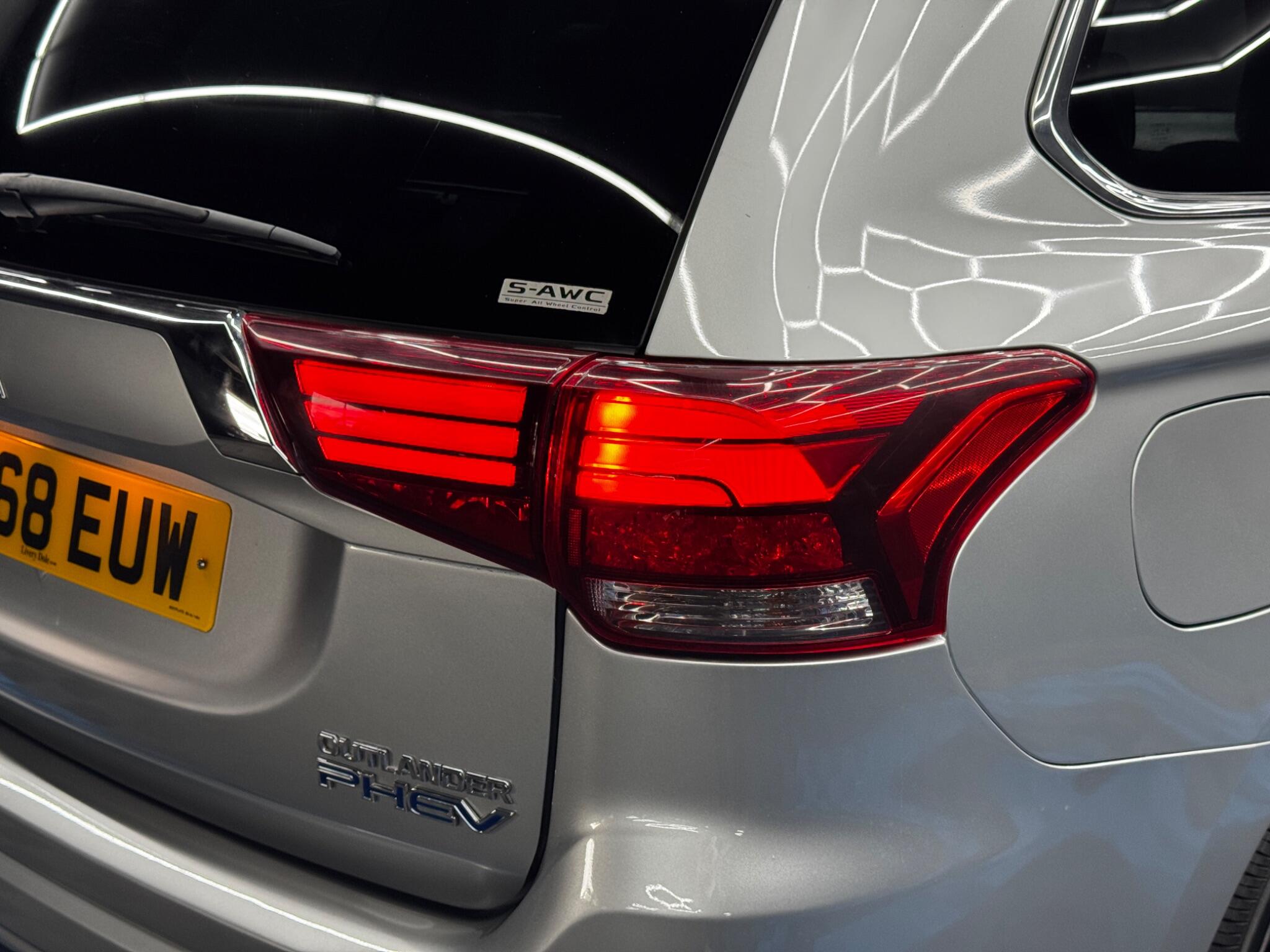 Mitsubishi Outlander view 38