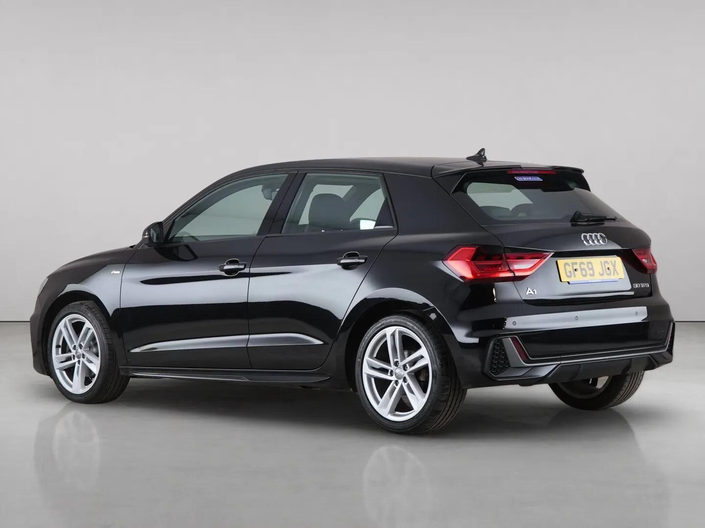 Audi A1 view 8