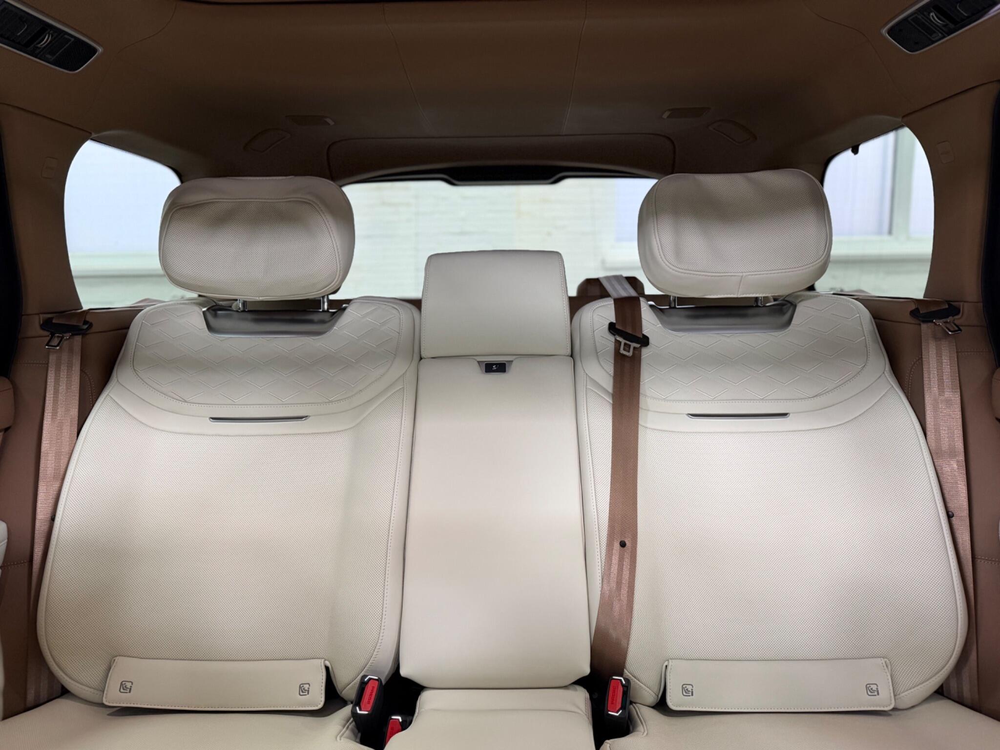 Land Rover Range Rover view 41