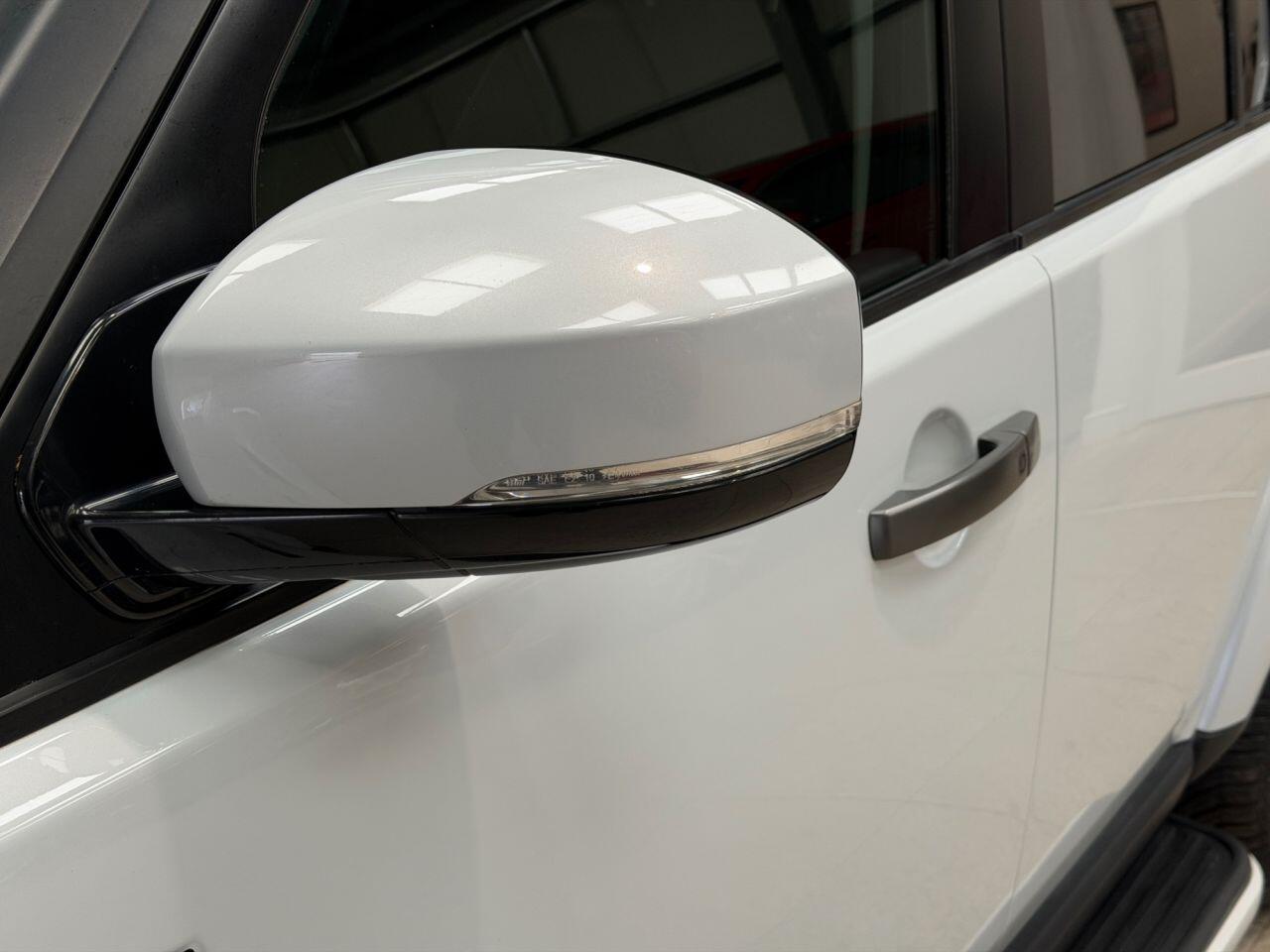 Land Rover Discovery 4 view 25
