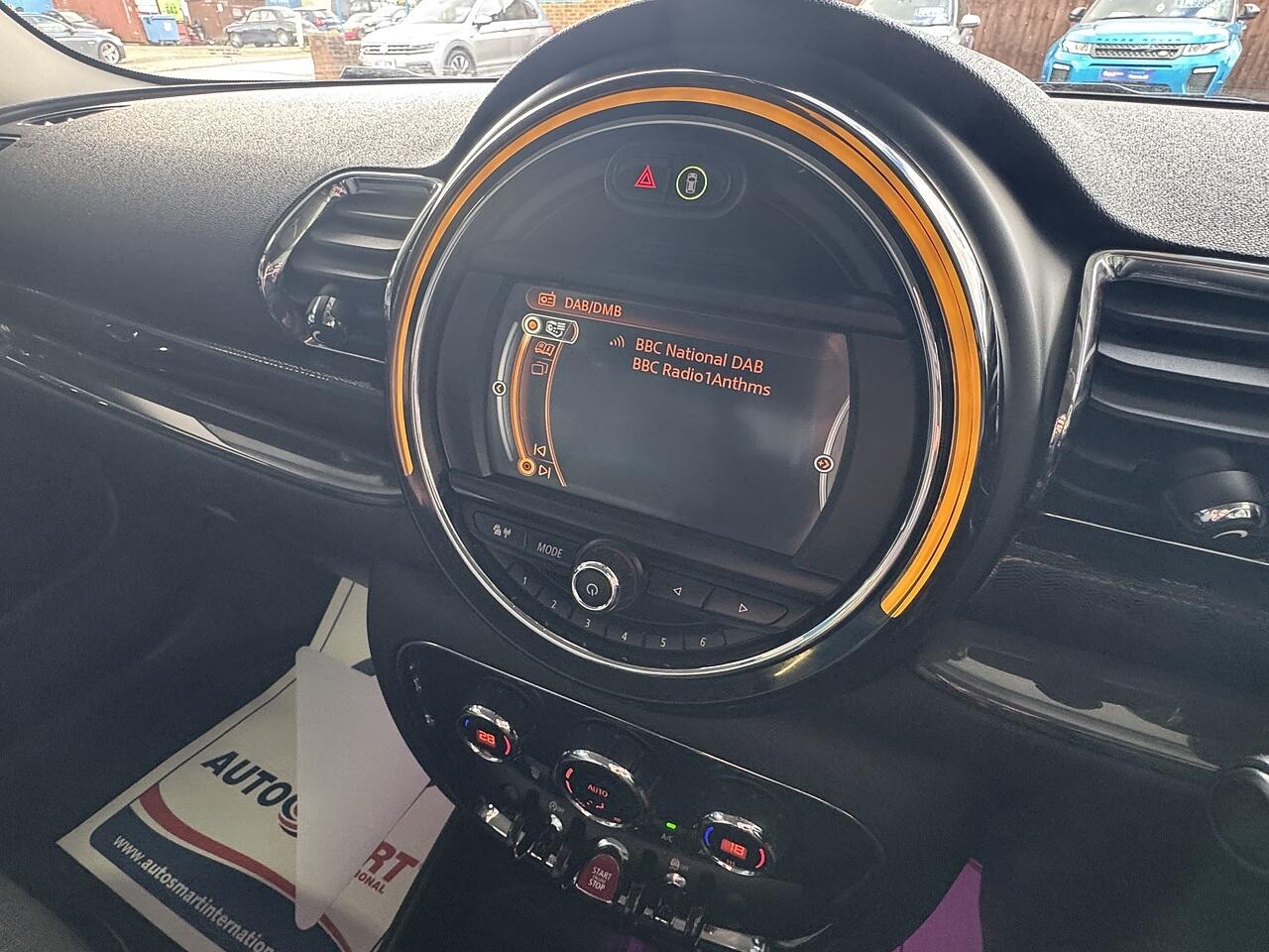 Mini Clubman view 15