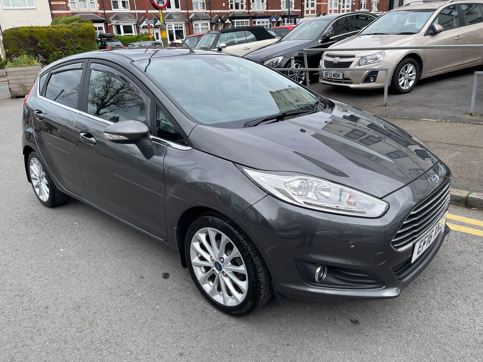 Ford Fiesta view 5