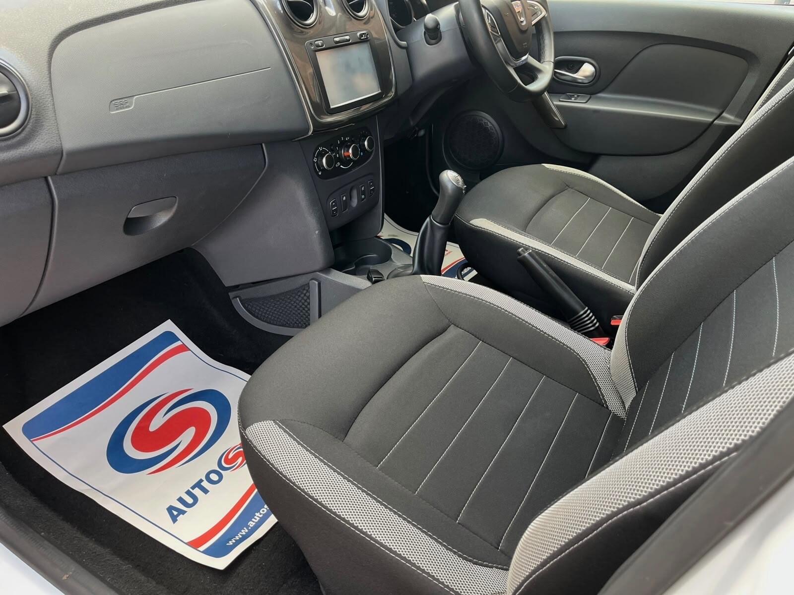 Dacia Sandero view 31