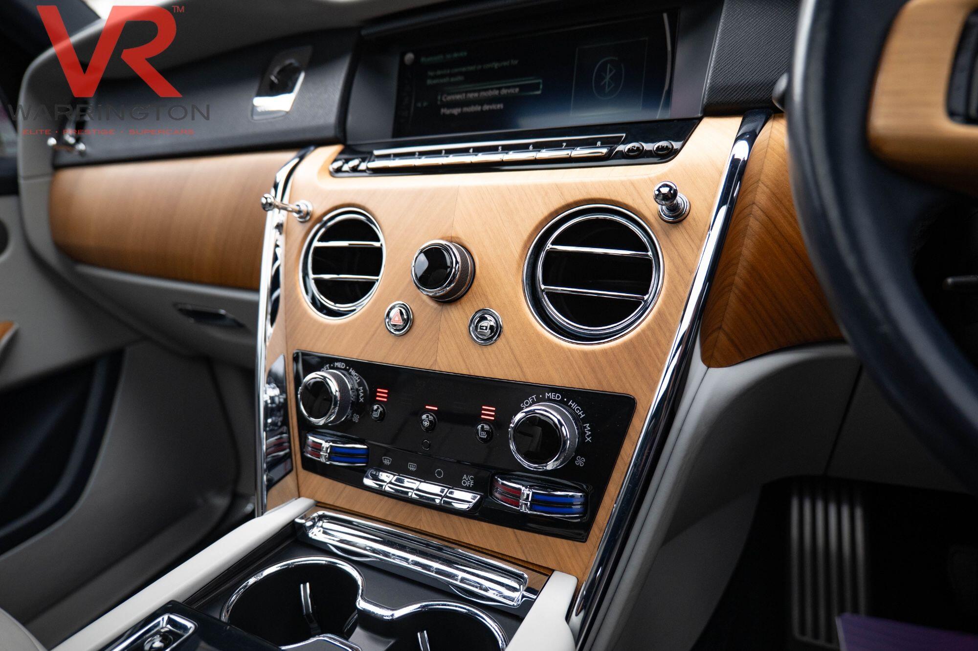 Rolls-Royce Cullinan view 32