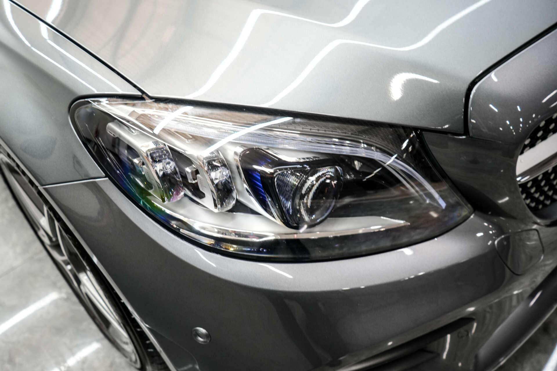 Mercedes-Benz C Class view 6