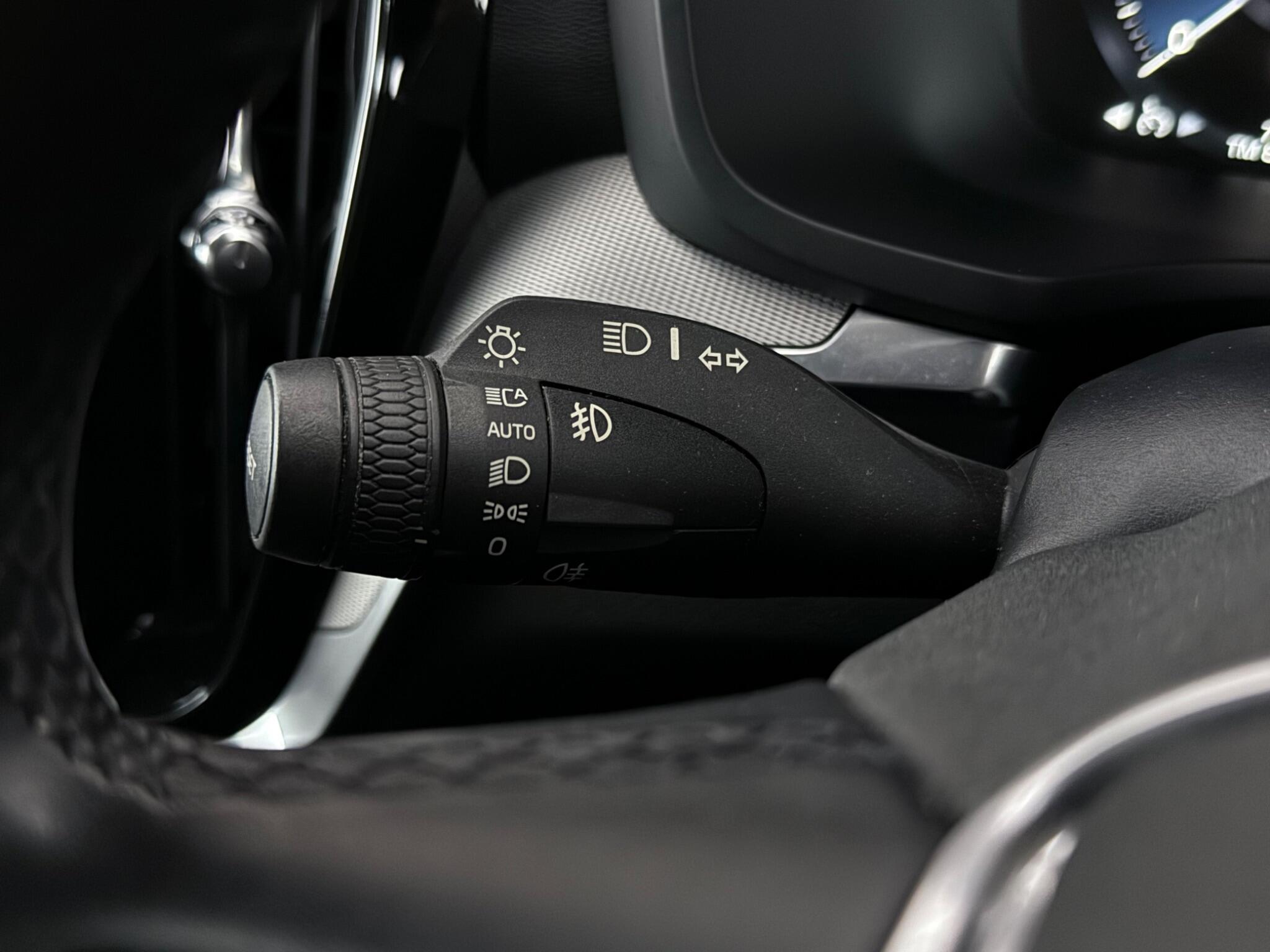 Volvo S60 view 17