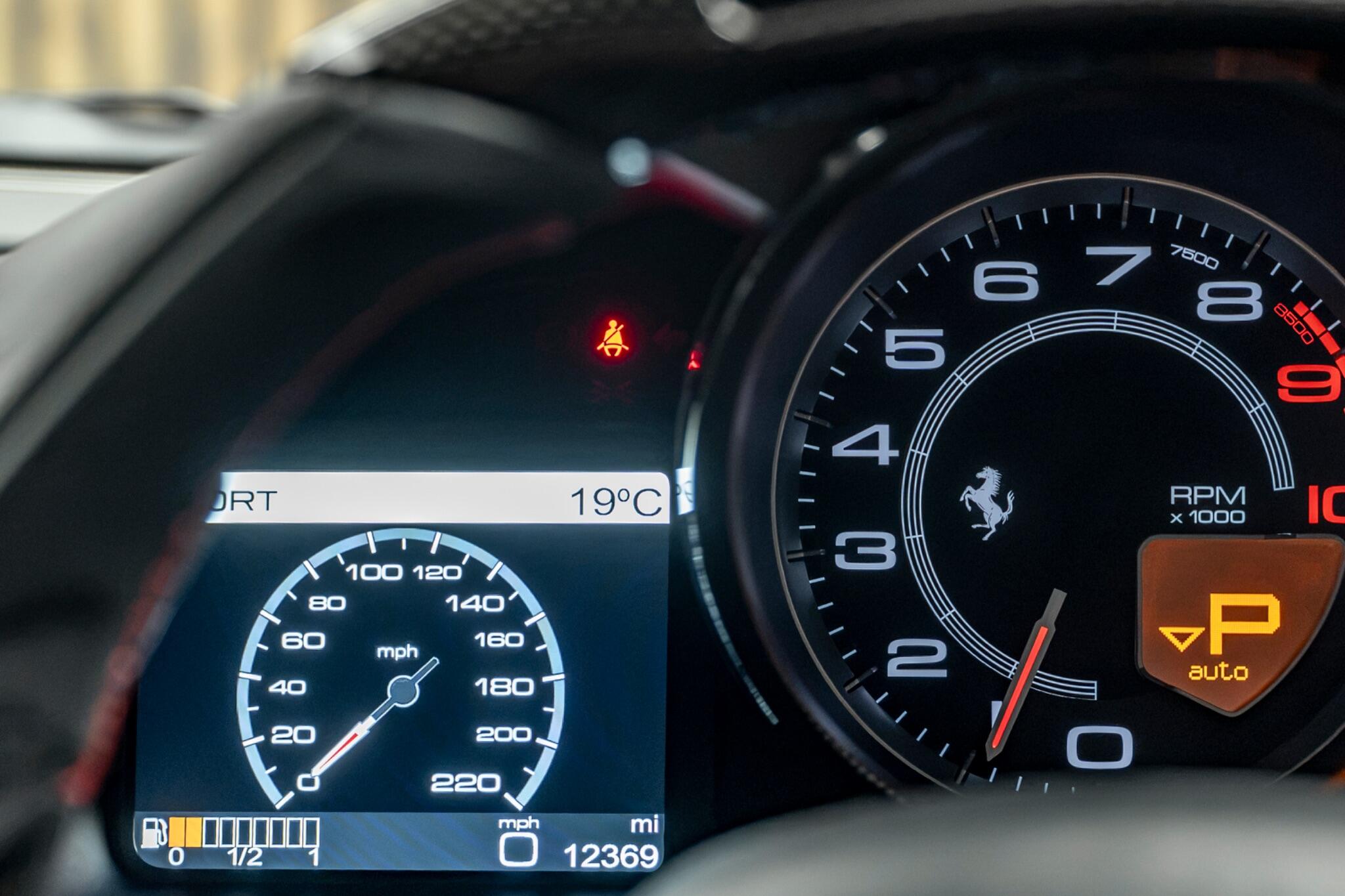Ferrari F12 view 38