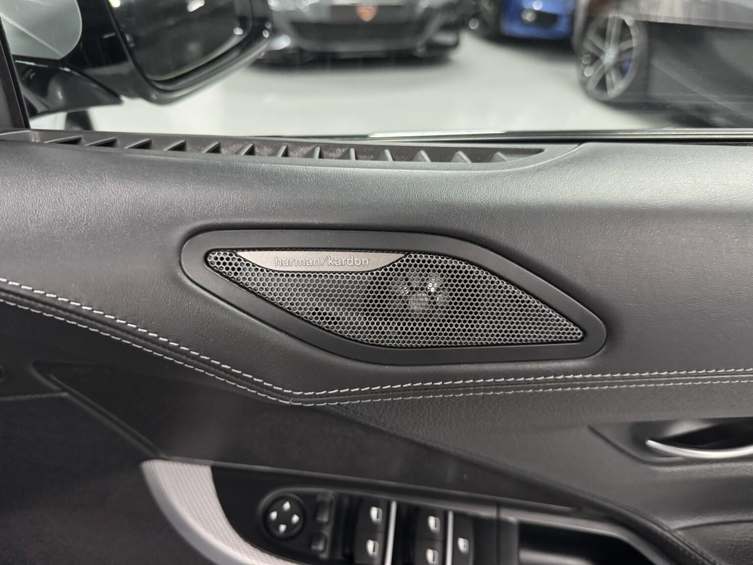 BMW 6 Series view 18