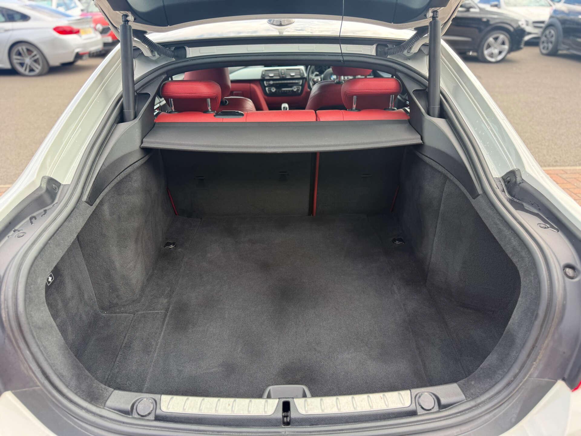 BMW 4 Series view 32