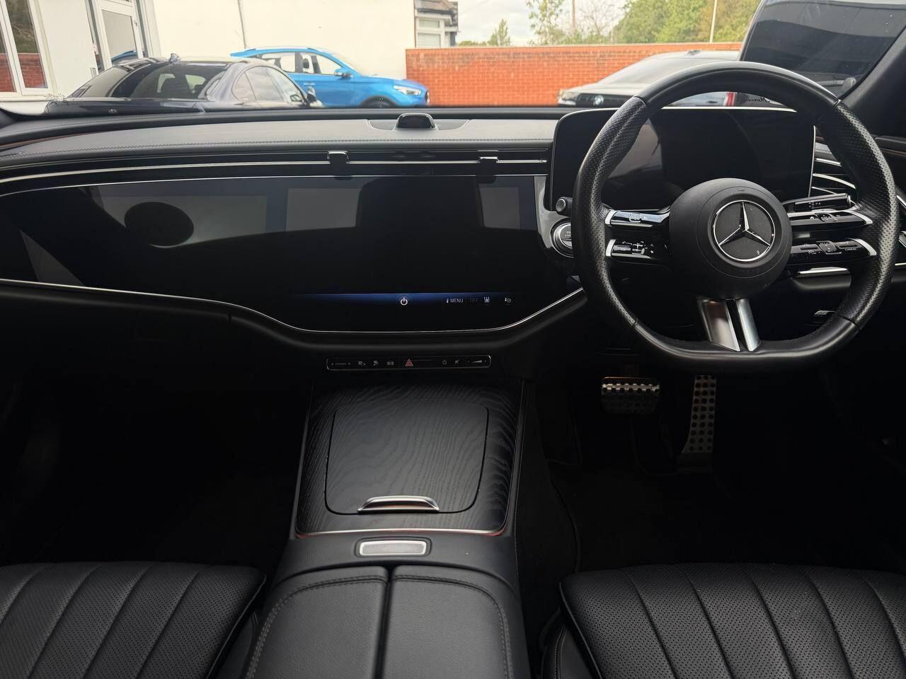 Mercedes-Benz E-Class view 27