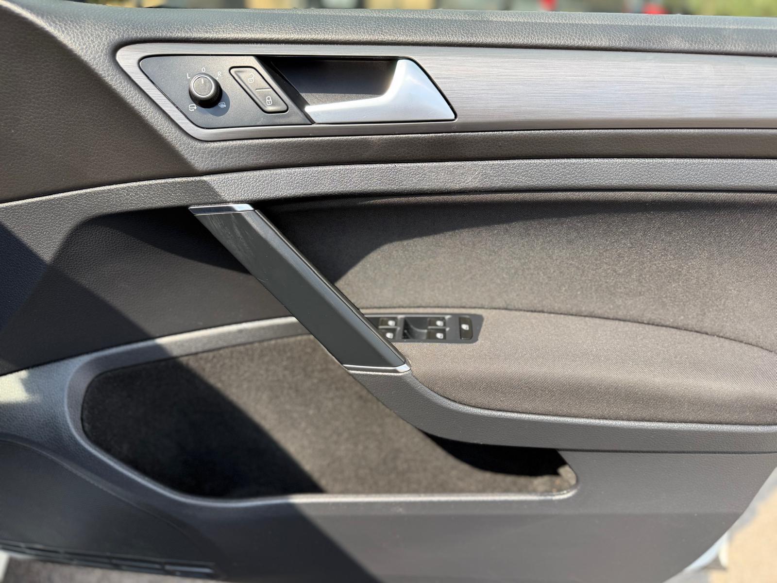 Volkswagen Golf view 43