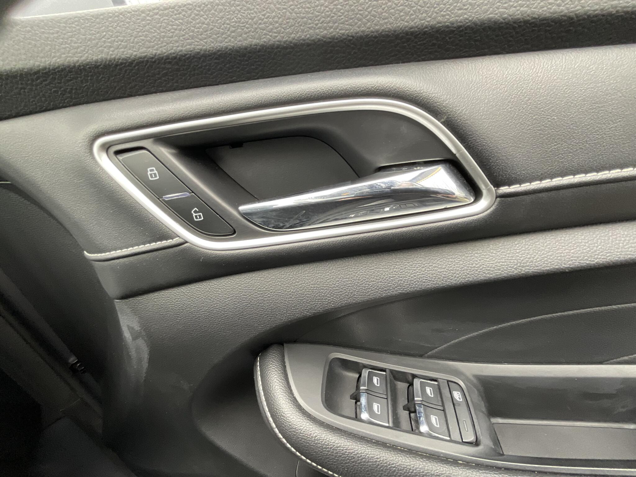 MG MG5 view 30