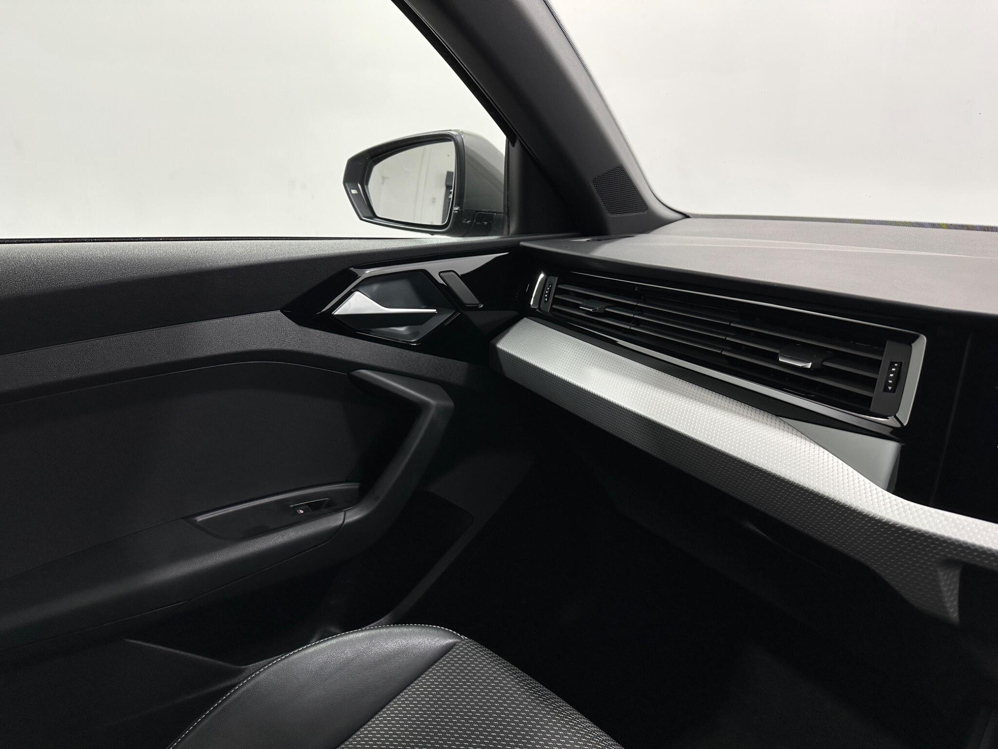 Audi A1 view 26