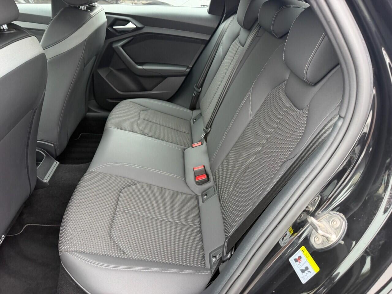 Audi A1 view 16