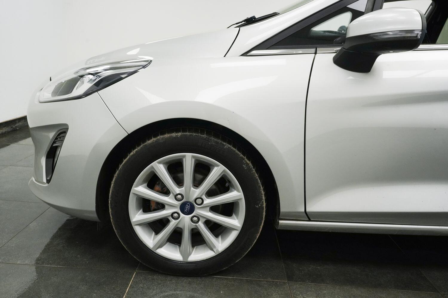 Ford Fiesta view 6
