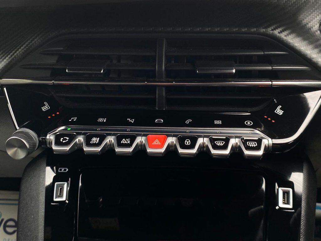 Peugeot E-2008 view 37