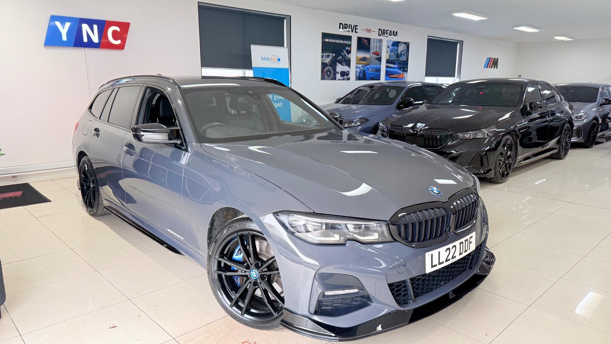 BMW 3 Series view 5