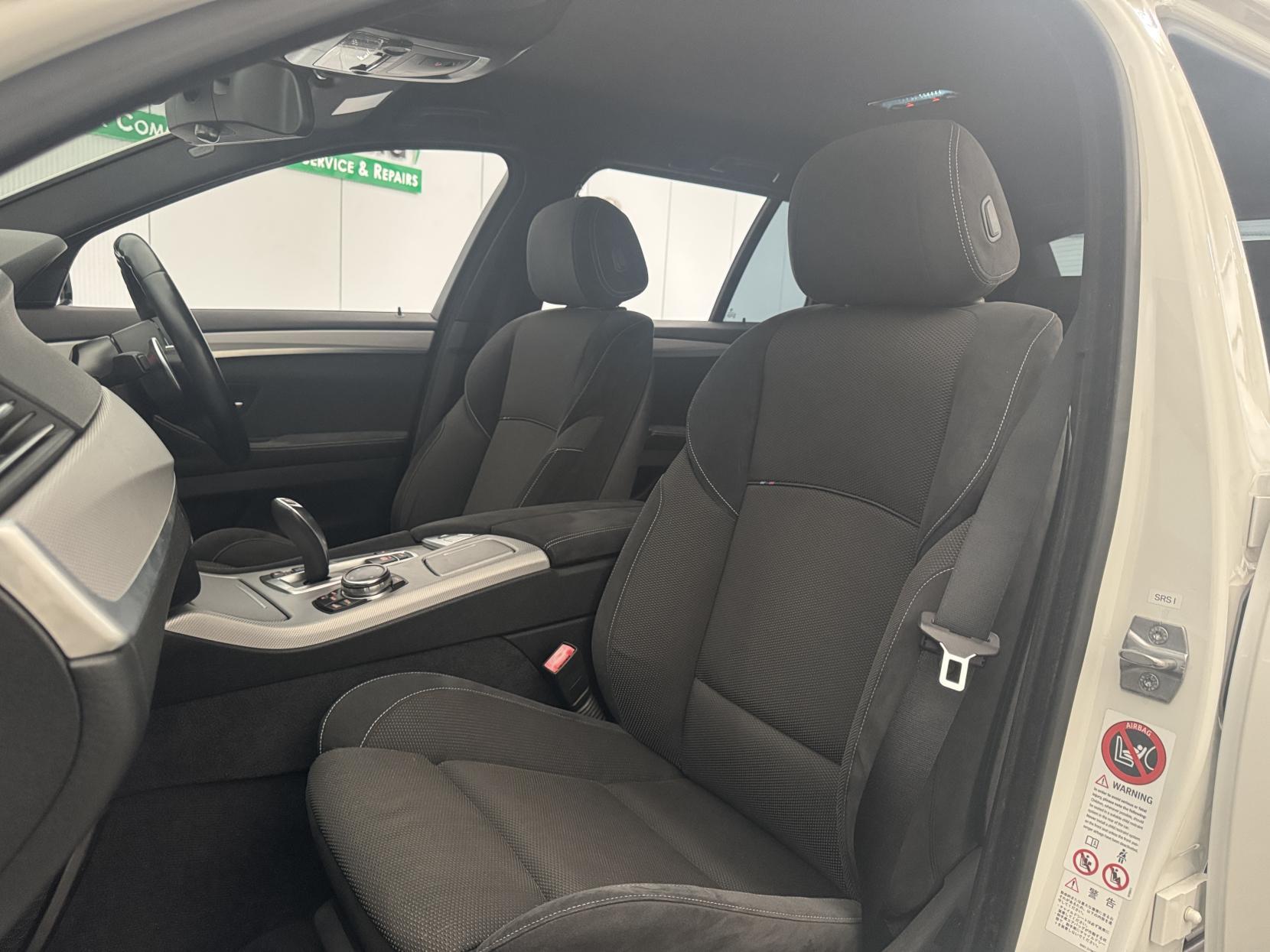 BMW 5 Series view 57