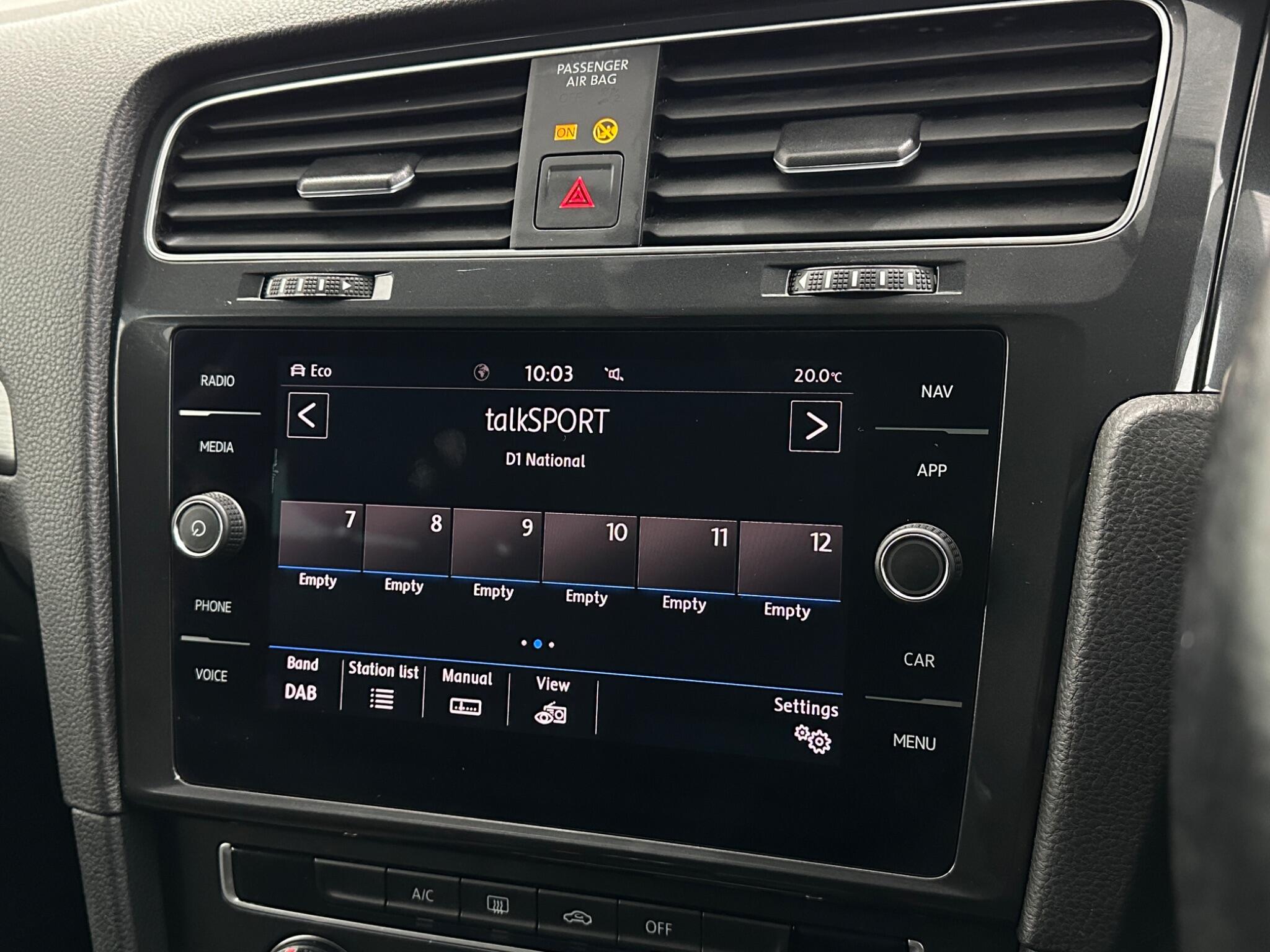 Volkswagen Golf view 26