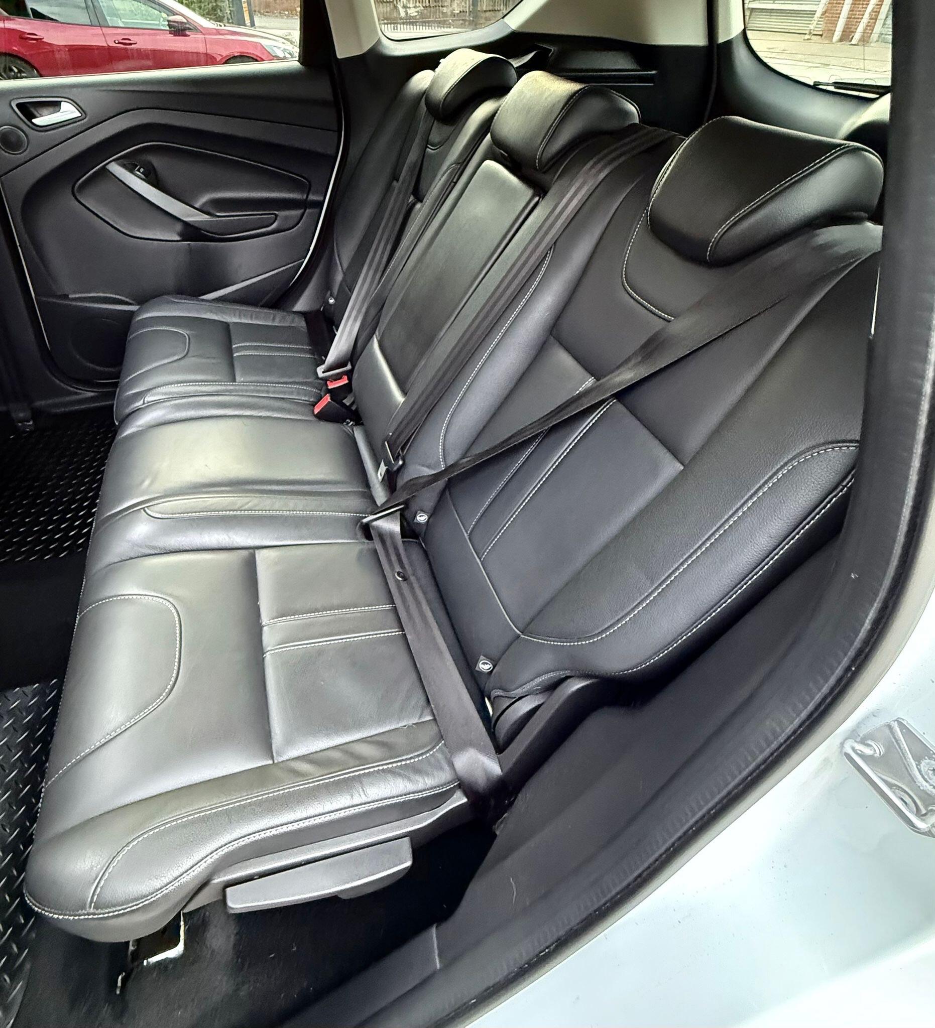 Ford Kuga view 42