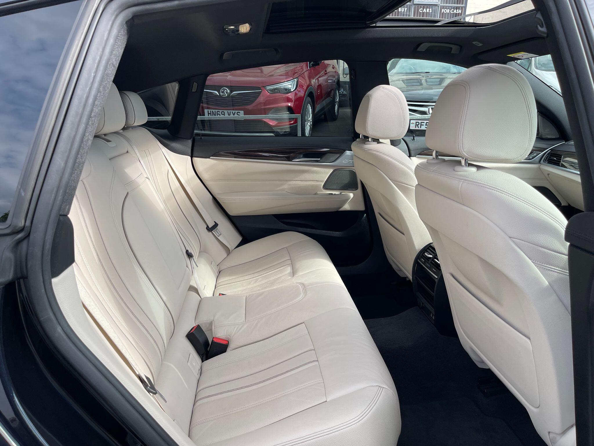 BMW 6 Series view 45