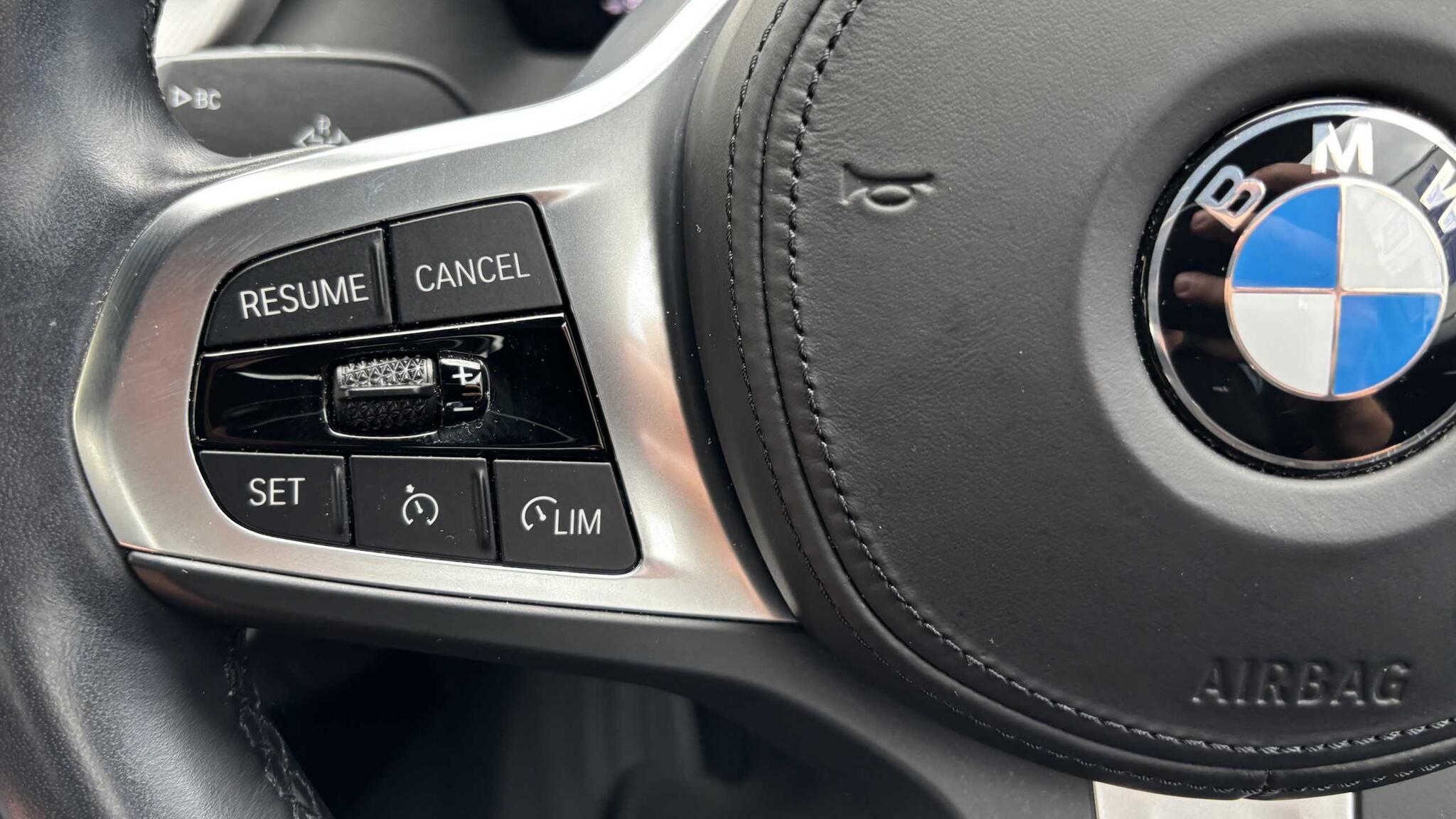 BMW 1 Series view 18