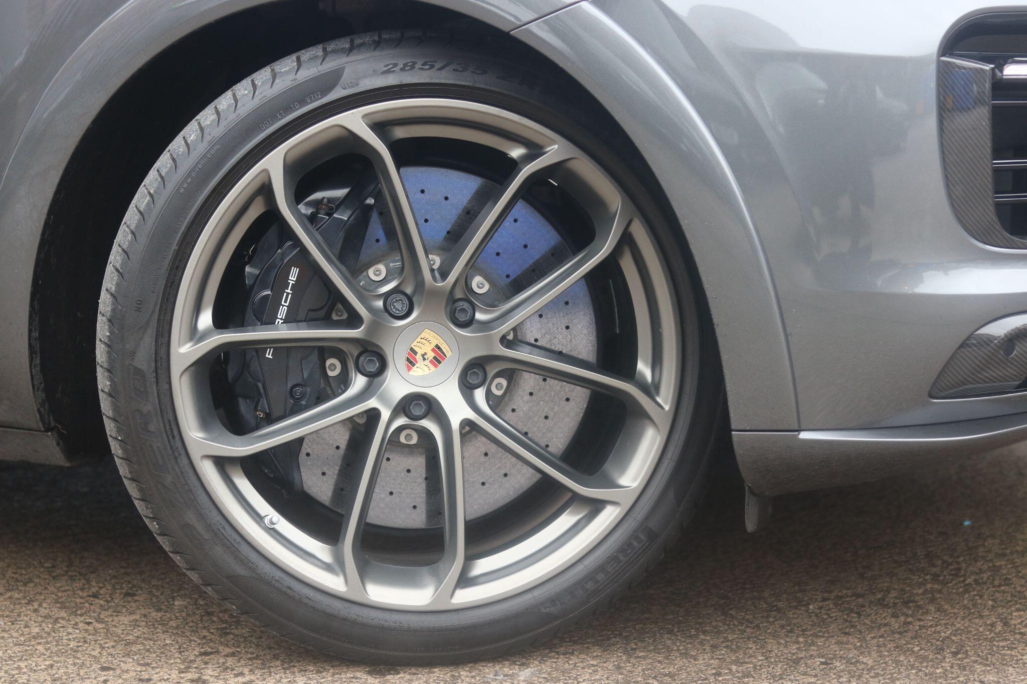 Porsche Cayenne view 18