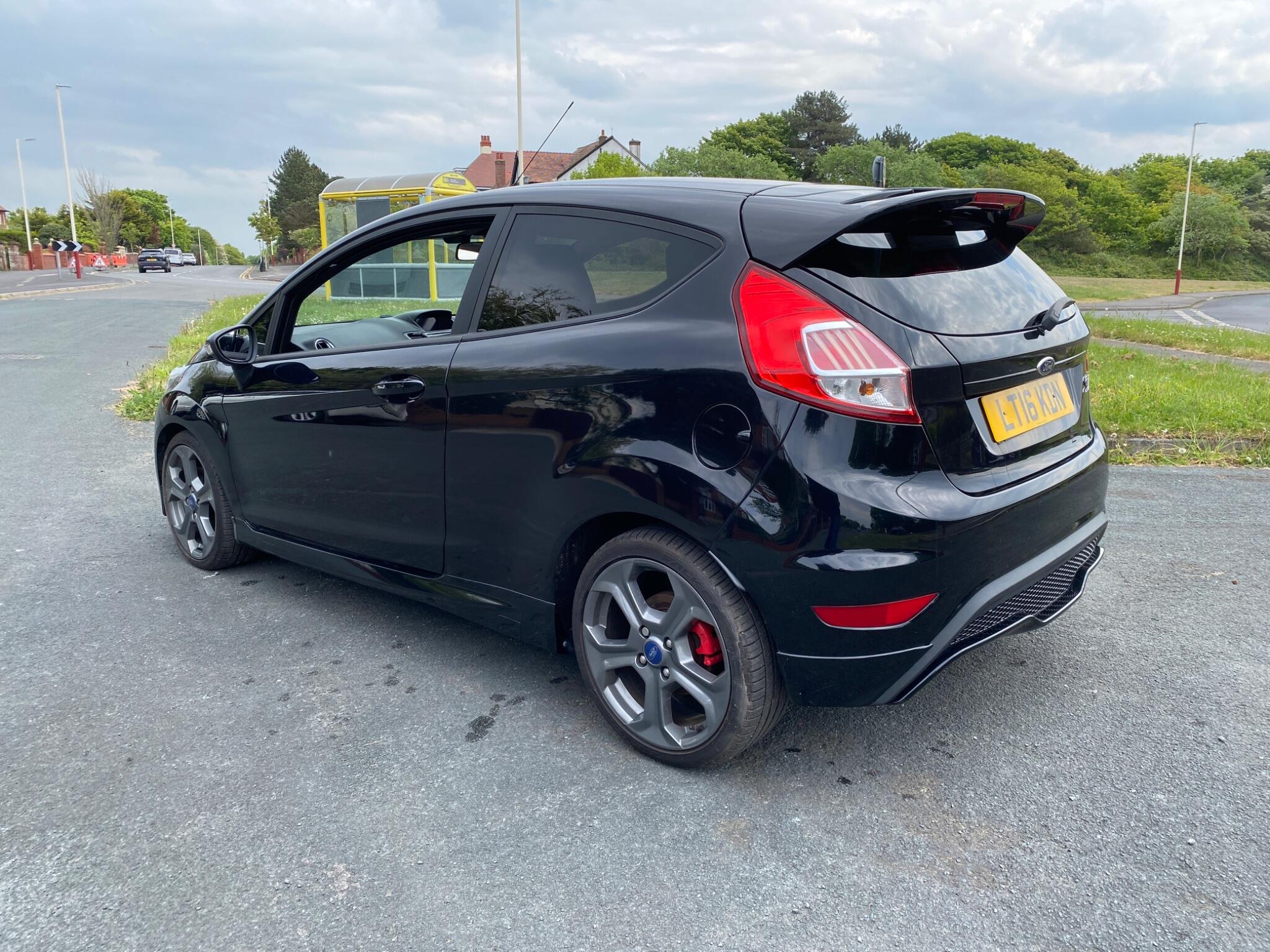 Ford Fiesta 1.6T EcoBoost ST-2 Euro 6 3dr