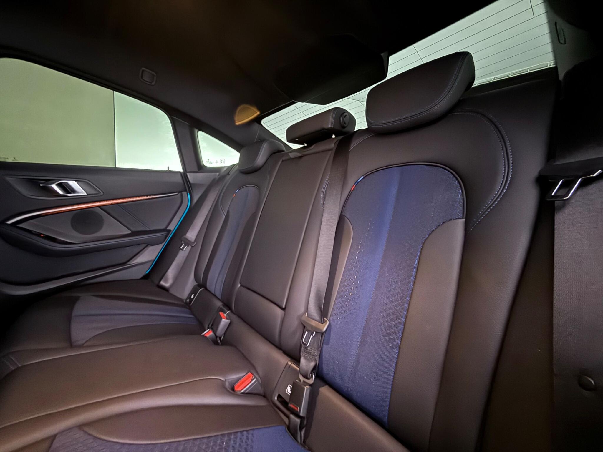 BMW 2 Series view 29