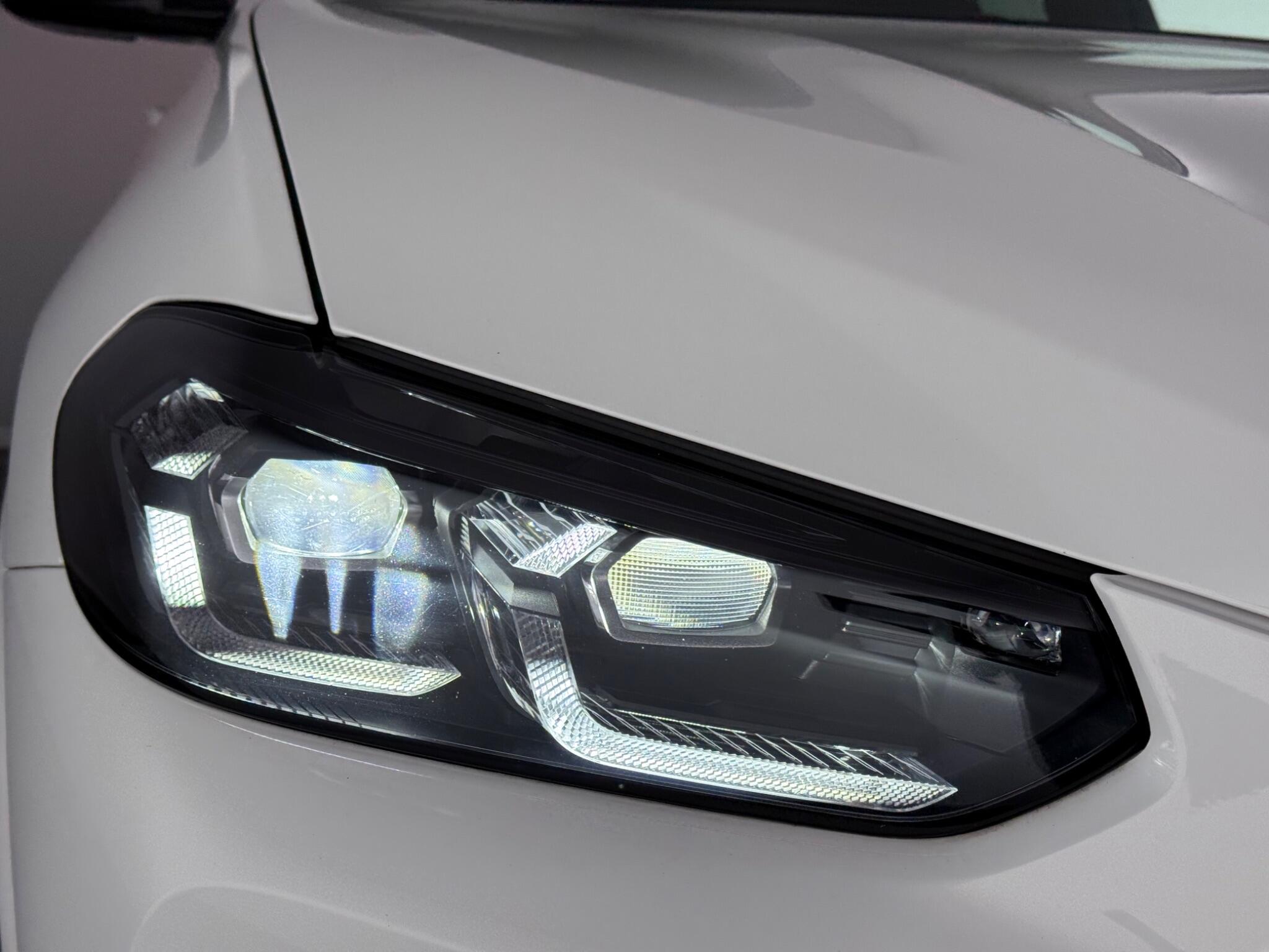 BMW X4 view 12