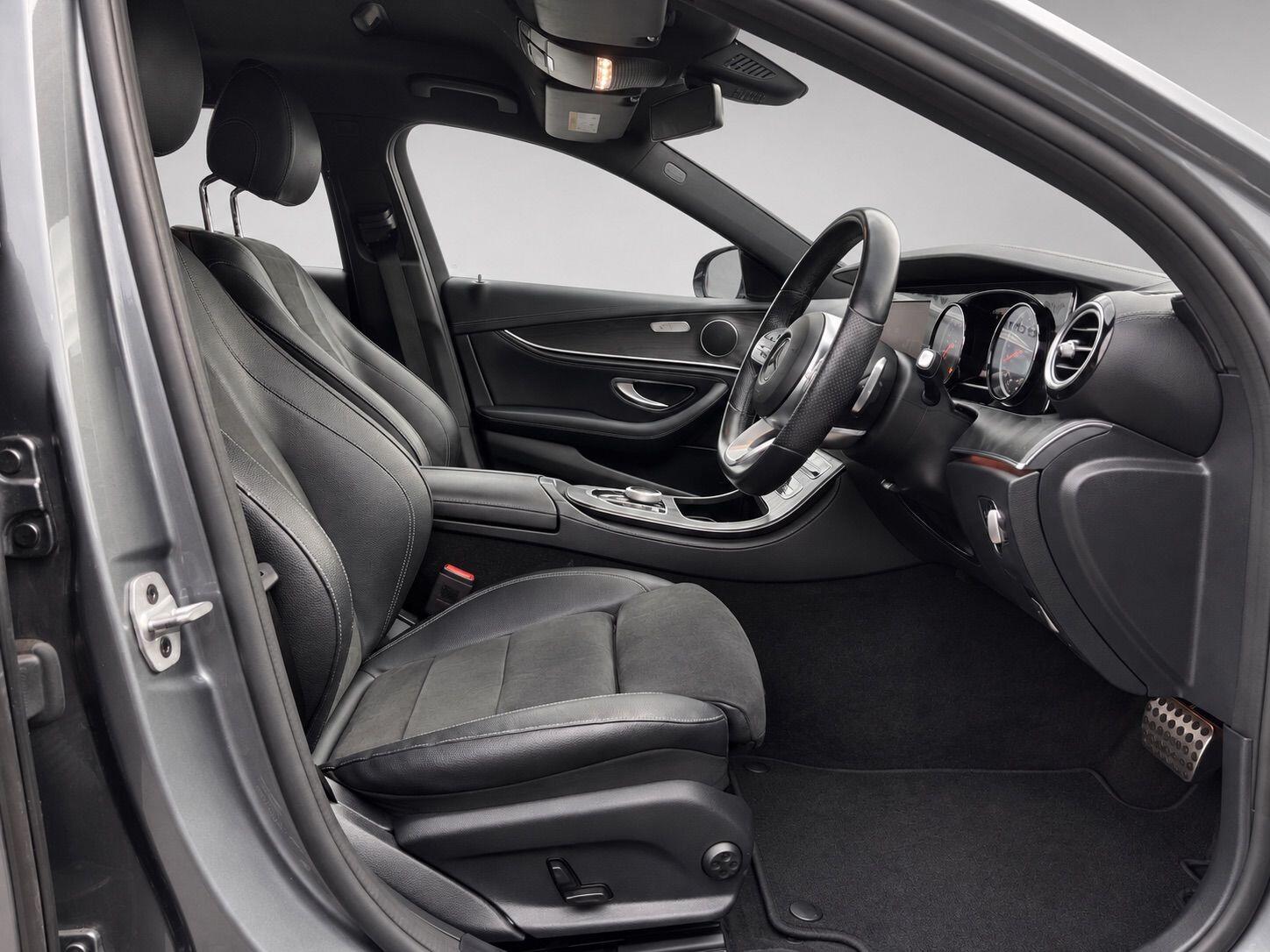 Mercedes-Benz E-Class view 19