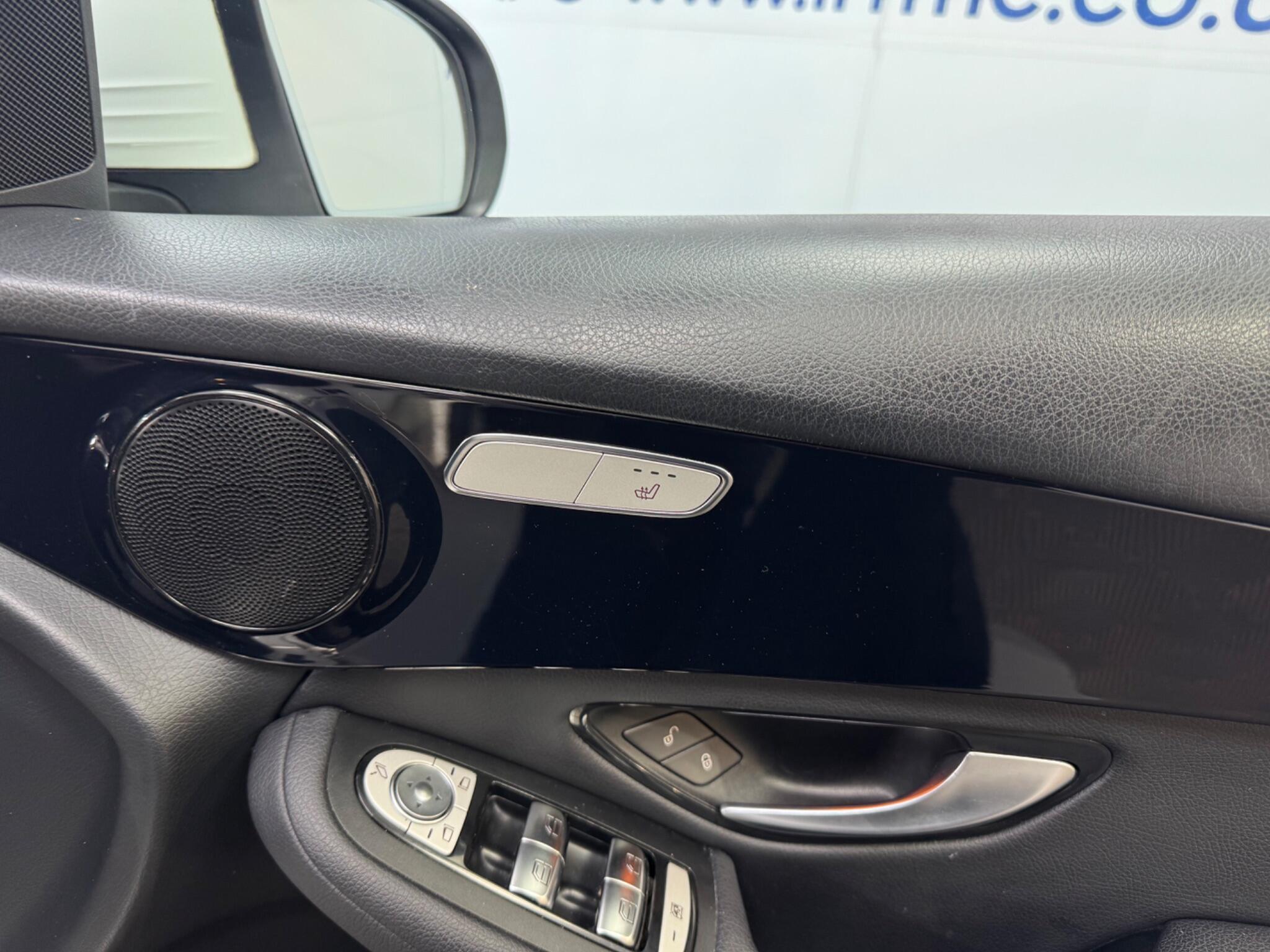 Mercedes-Benz GLC view 30