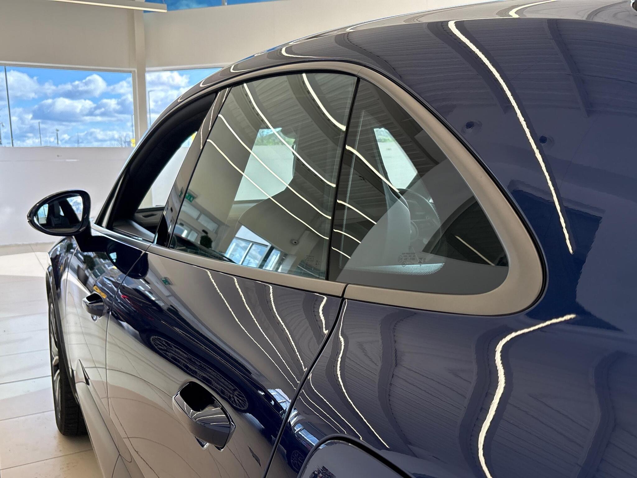 Porsche Macan view 49