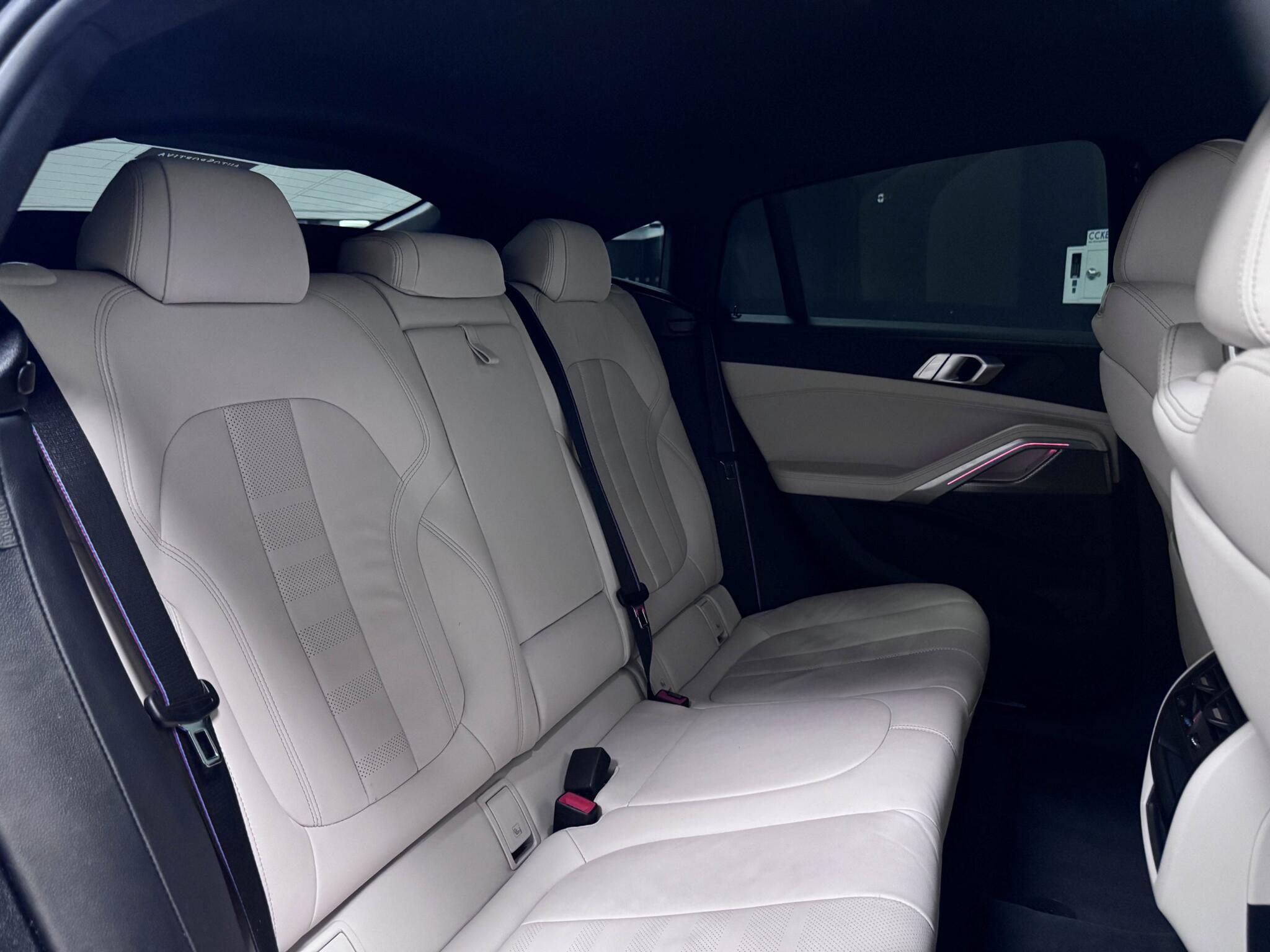 BMW X6 view 30