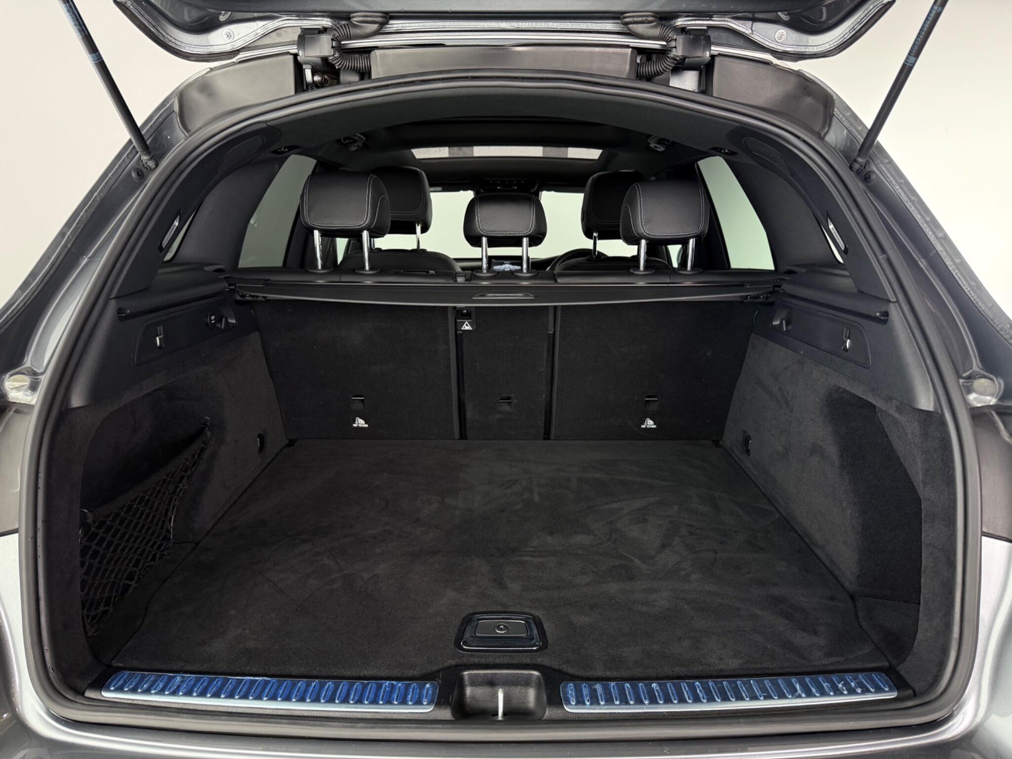 Mercedes-Benz GLC view 9