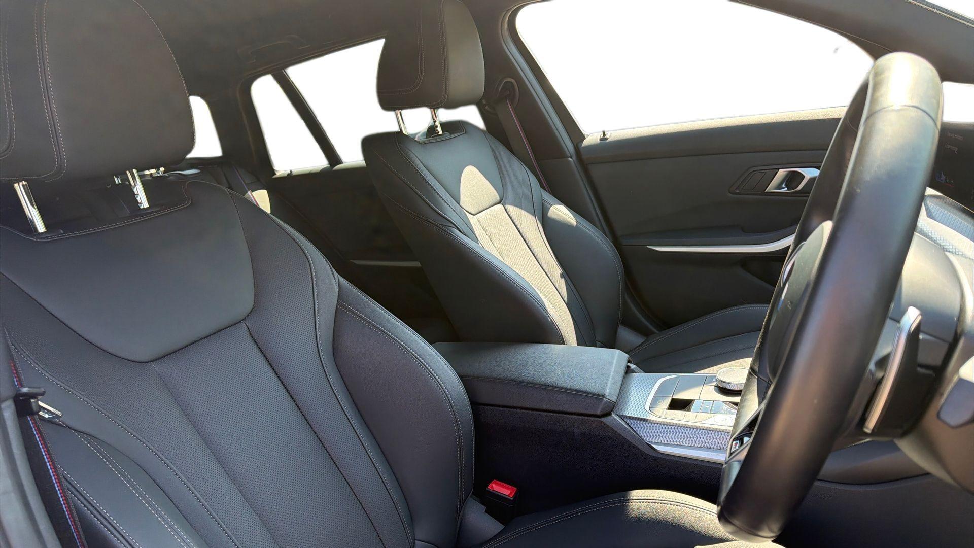 BMW 3 Series view 11