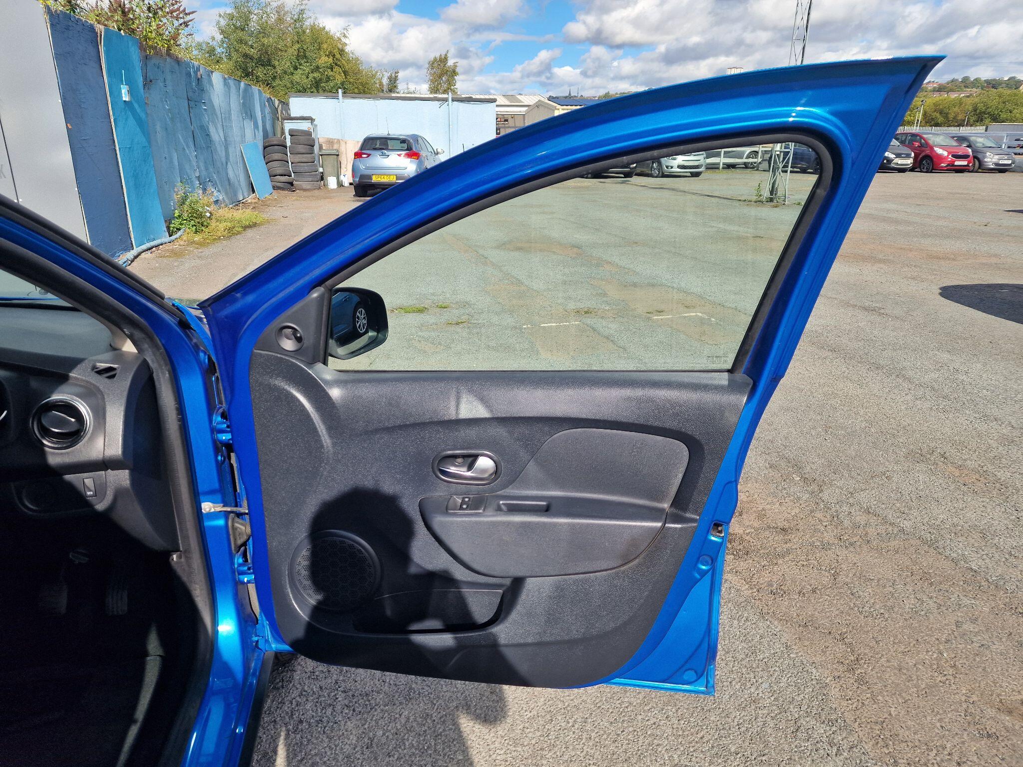 Dacia Sandero view 33
