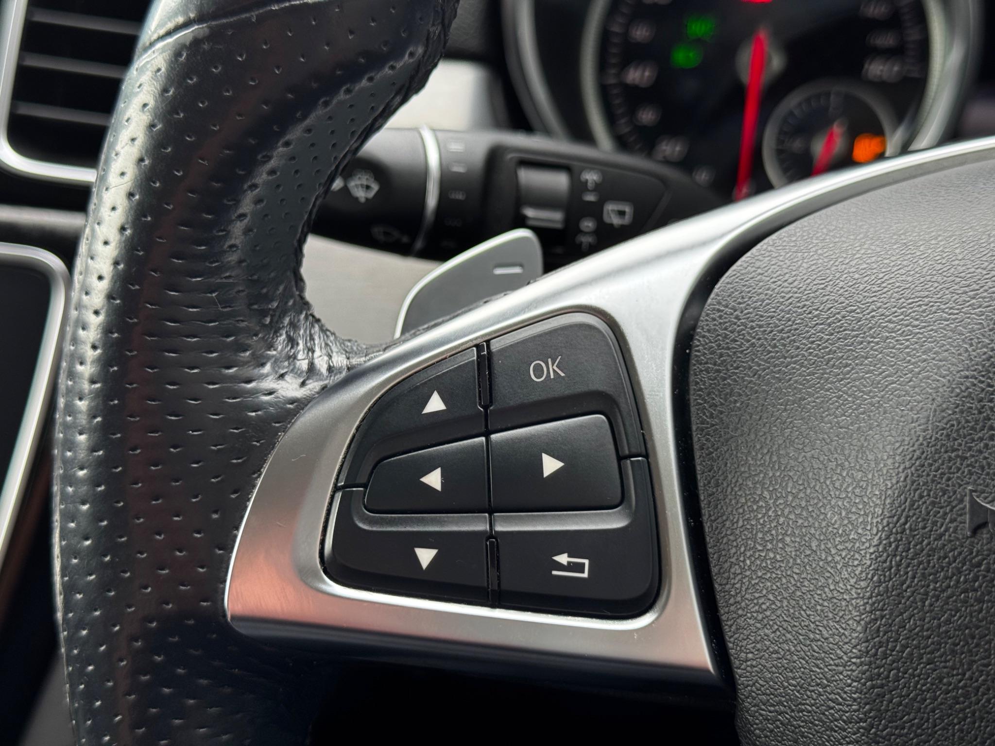 Mercedes-Benz Gle view 22