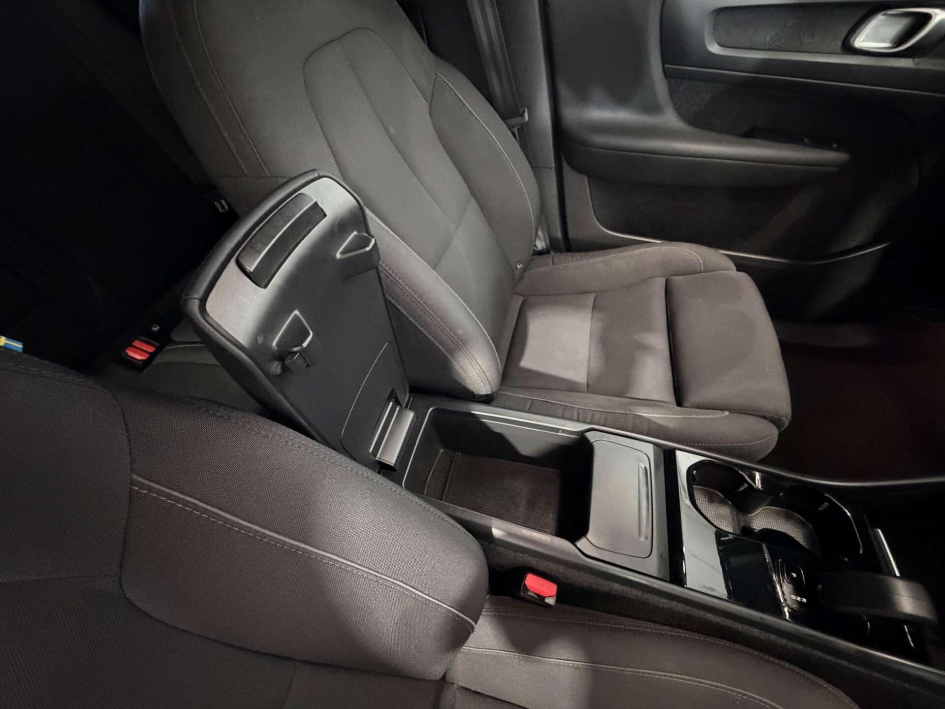 Volvo XC40 view 26