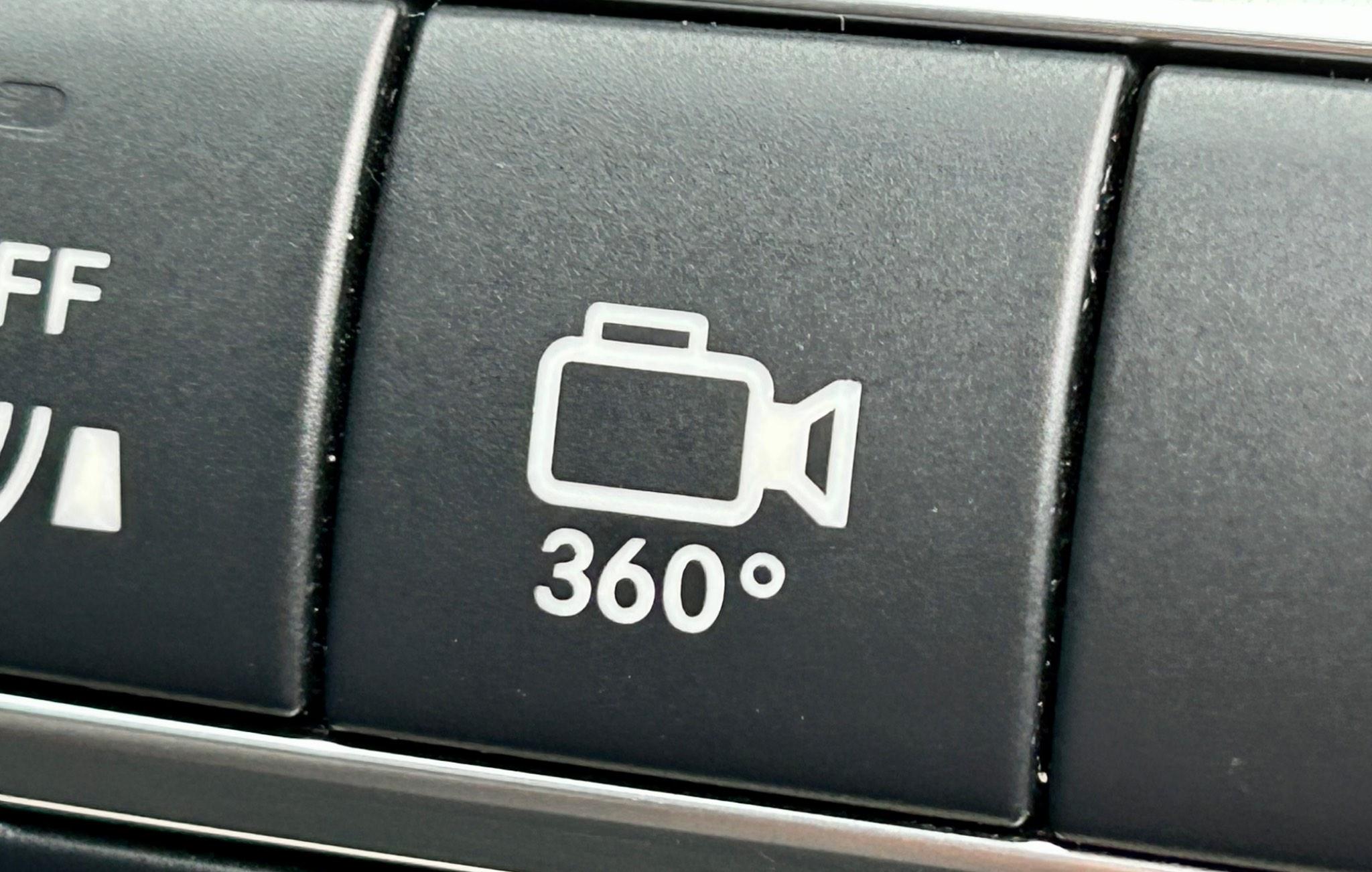 Mercedes-Benz C-Class view 31