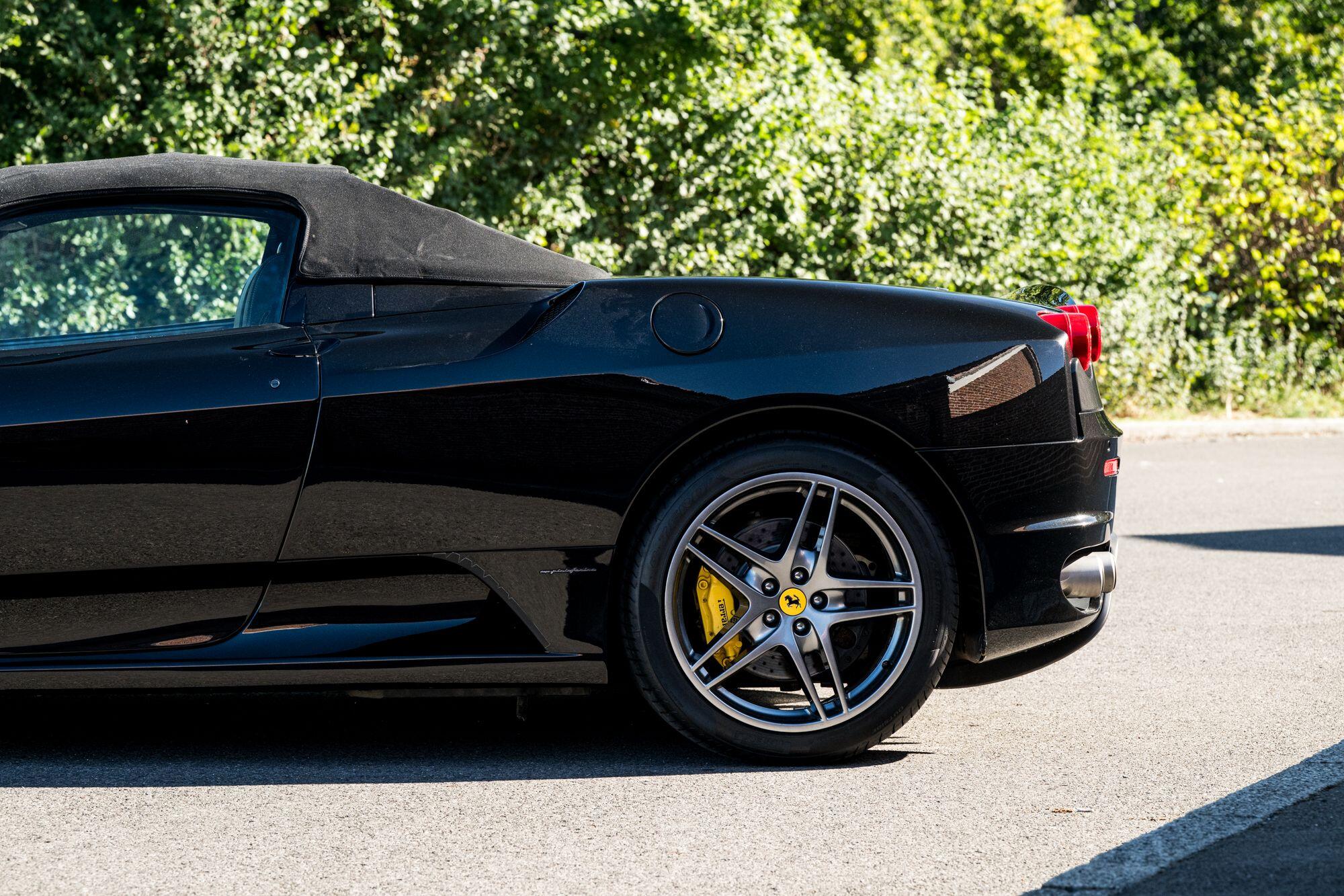 Ferrari F430 view 31